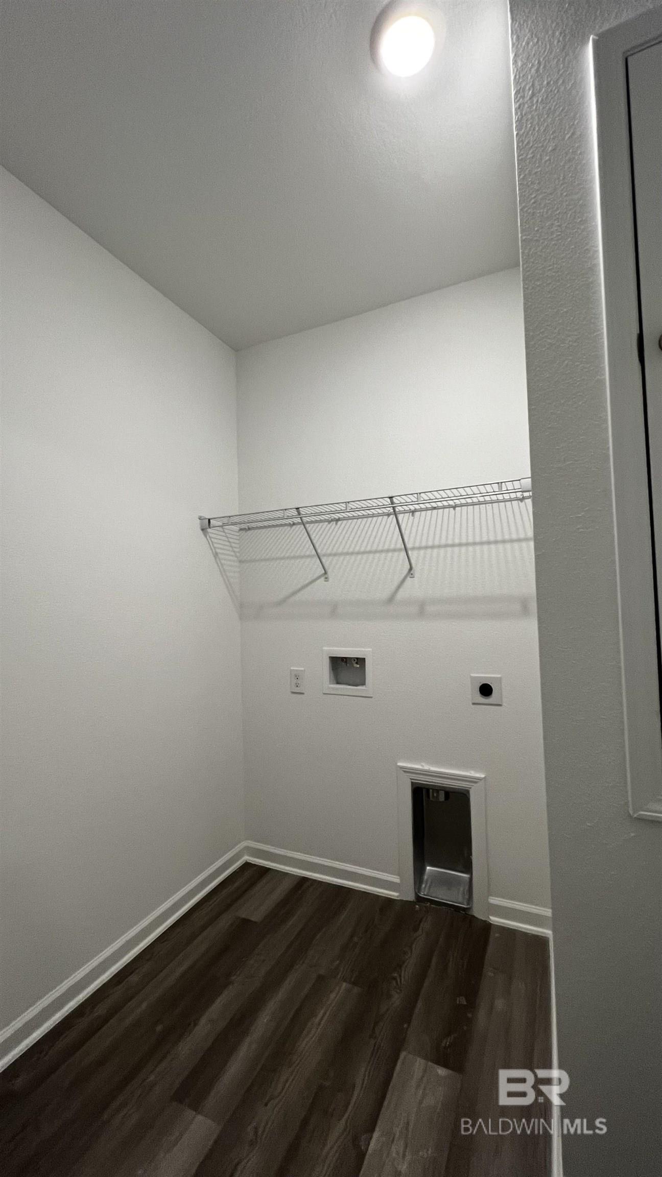 https://zimg.paragon.ice.com/ParagonImages/Property/PG/BCAR/397772/12/0/0/125f2fc6b75901e4c49a5b16875a2f92/7/ba83335bb8999916e73516c502a9ff85/397772-2CD3B798-EA24-4817-B1AB-8240617B6692.JPG