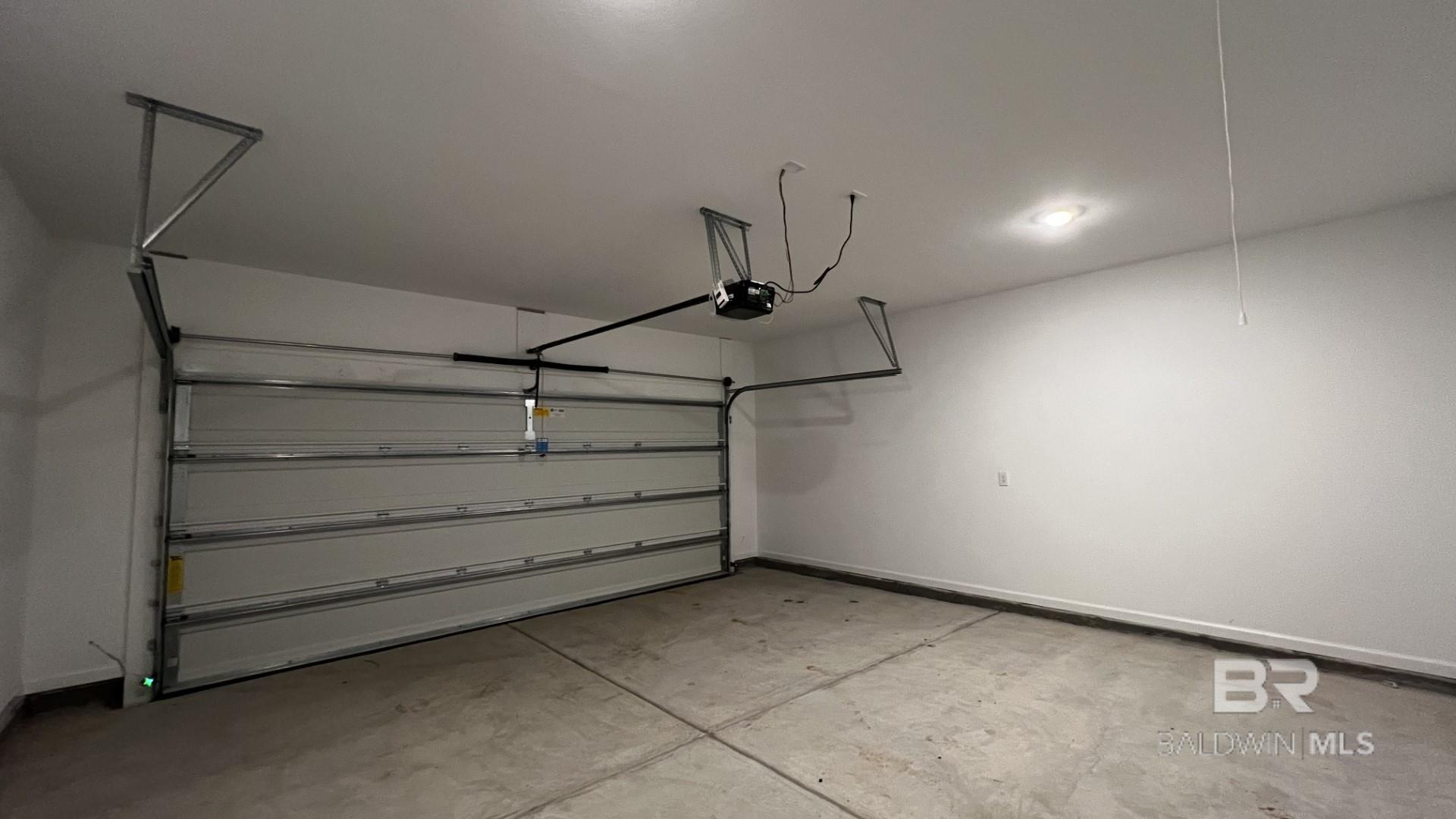 https://zimg.paragon.ice.com/ParagonImages/Property/PG/BCAR/397772/13/0/0/e86fd418d6ed05609c1afdbefbde5747/7/ba83335bb8999916e73516c502a9ff85/397772-206FA2F2-7600-41DC-9EBB-6187794F62BD.JPG