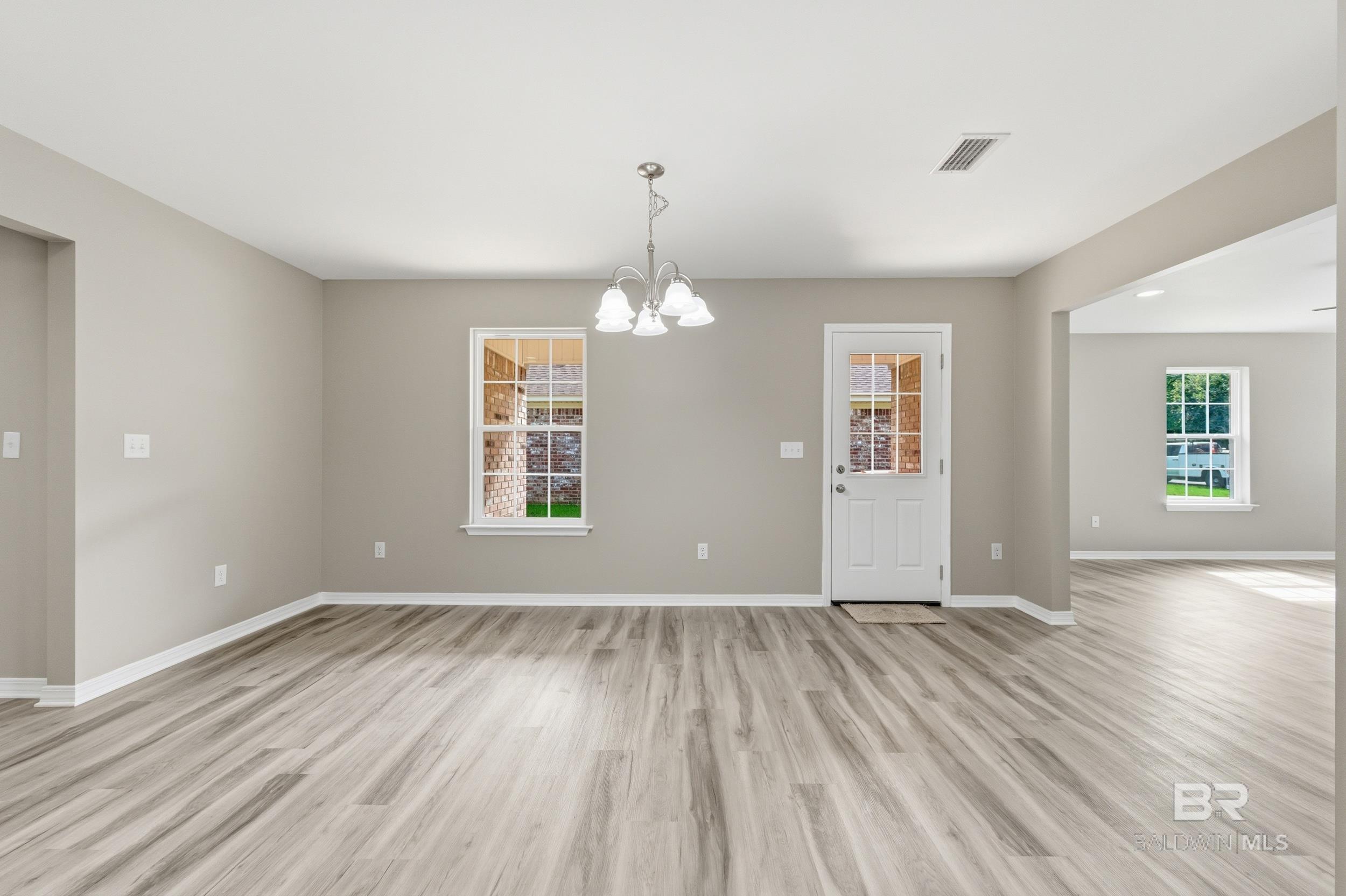 https://zimg.paragon.ice.com/ParagonImages/Property/PG/BCAR/397775/17/0/0/c17611f65d152ec1403c8a7d4a59e72d/7/7be30591f943df51d7da0621ac60b80e/397775-84b6254a-71cf-4636-9b45-6d44aea1b409.JPG