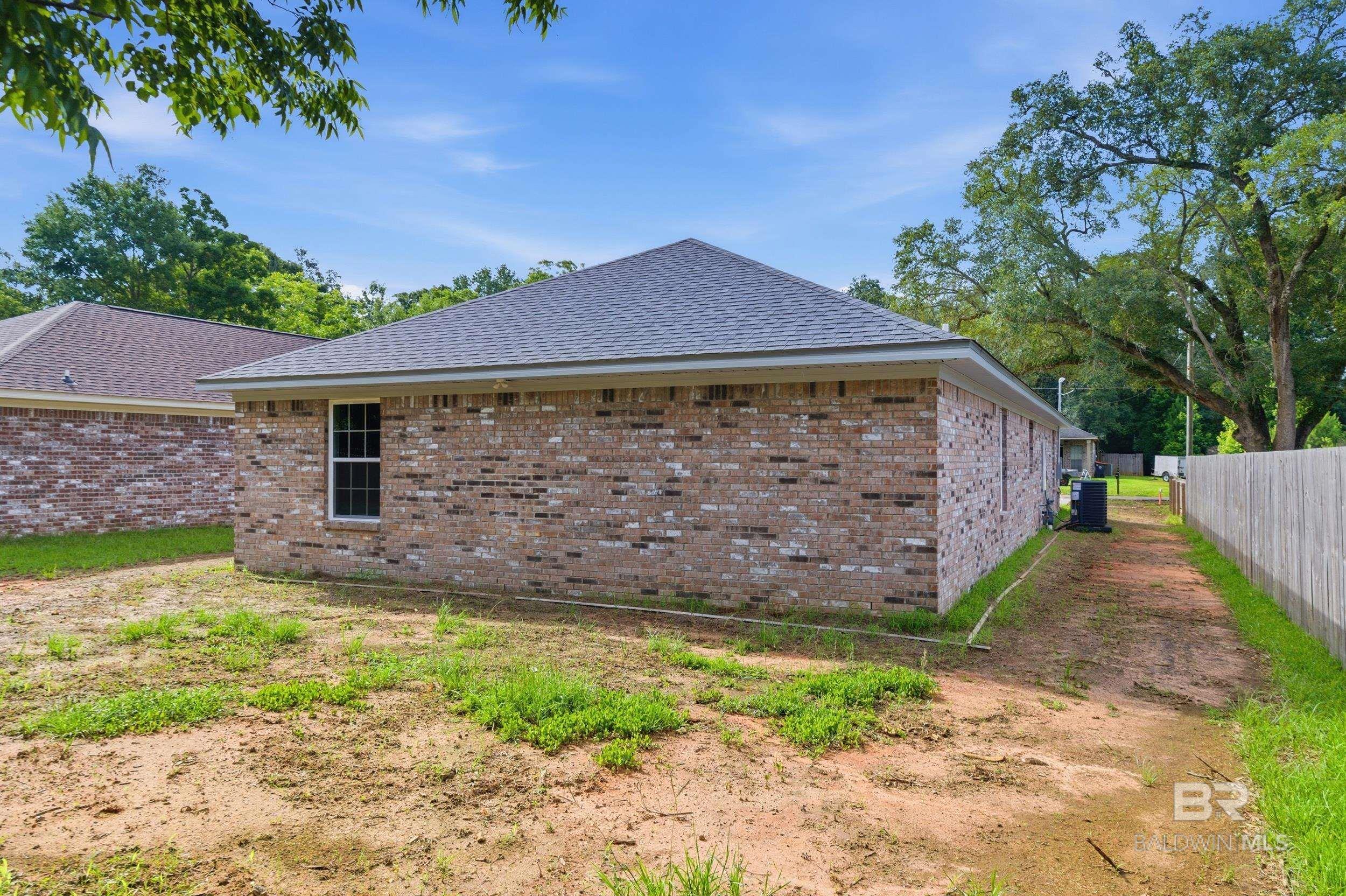 https://zimg.paragon.ice.com/ParagonImages/Property/PG/BCAR/397775/4/0/0/8a124e77dc45f1a9b3b2de98ced4e45b/7/7be30591f943df51d7da0621ac60b80e/397775-c5b30d36-5d71-46c9-a5de-9a0a87125168.JPG