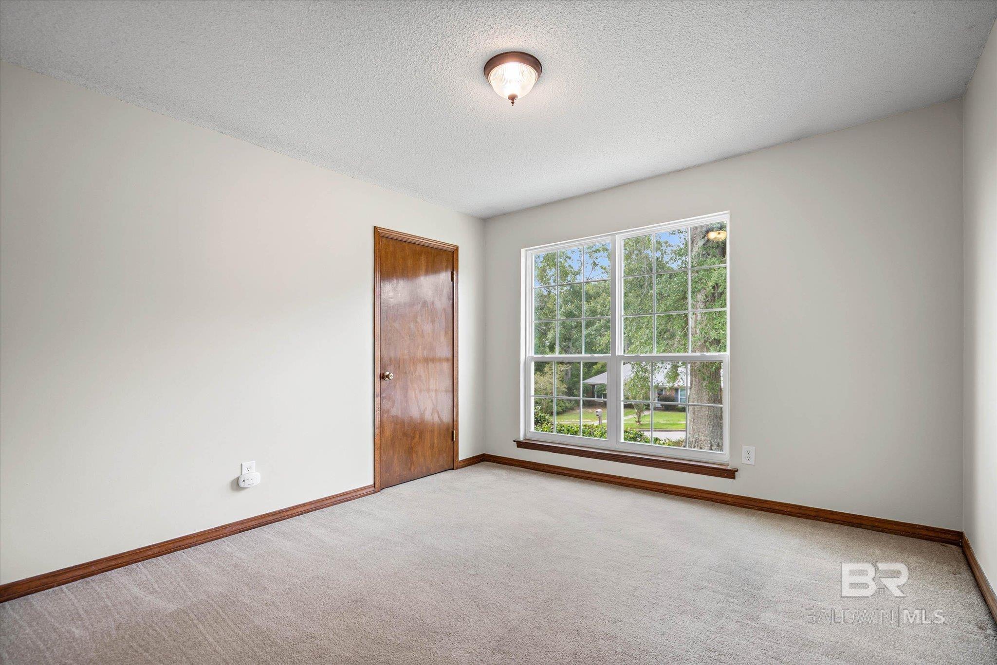 https://zimg.paragon.ice.com/ParagonImages/Property/PG/BCAR/397776/15/0/0/94616e9cdc06a53b9097c9508b2747fc/7/b2a0eadb25c62014701097110fb823e1/397776-945fe3c8-7076-4900-b0d2-a3db920c437c.JPG