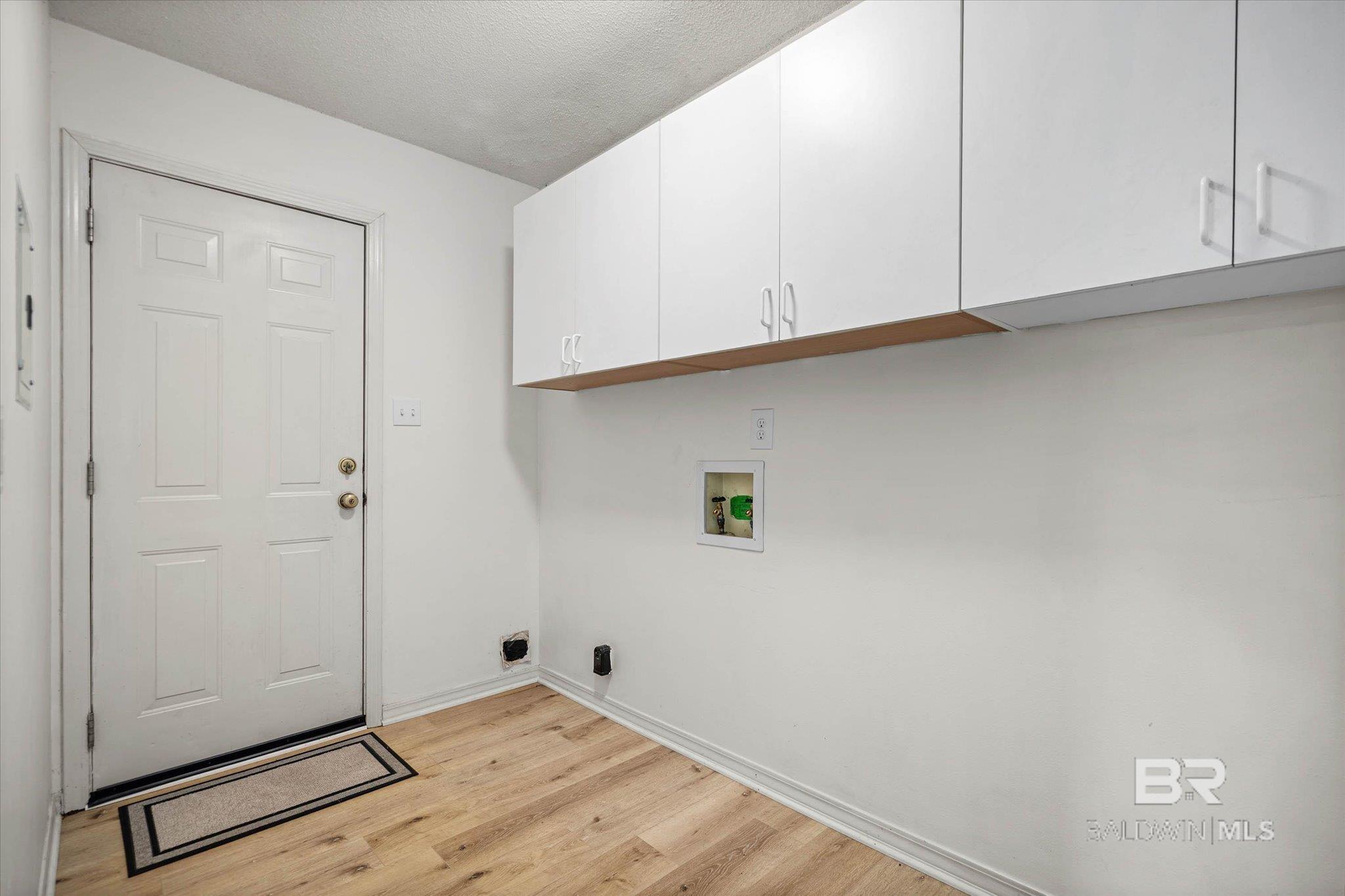 https://zimg.paragon.ice.com/ParagonImages/Property/PG/BCAR/397776/17/0/0/3d572d37567cfee47241d64c92a55544/7/b2a0eadb25c62014701097110fb823e1/397776-17573108-3ab5-443a-99bf-64c922505908.JPG