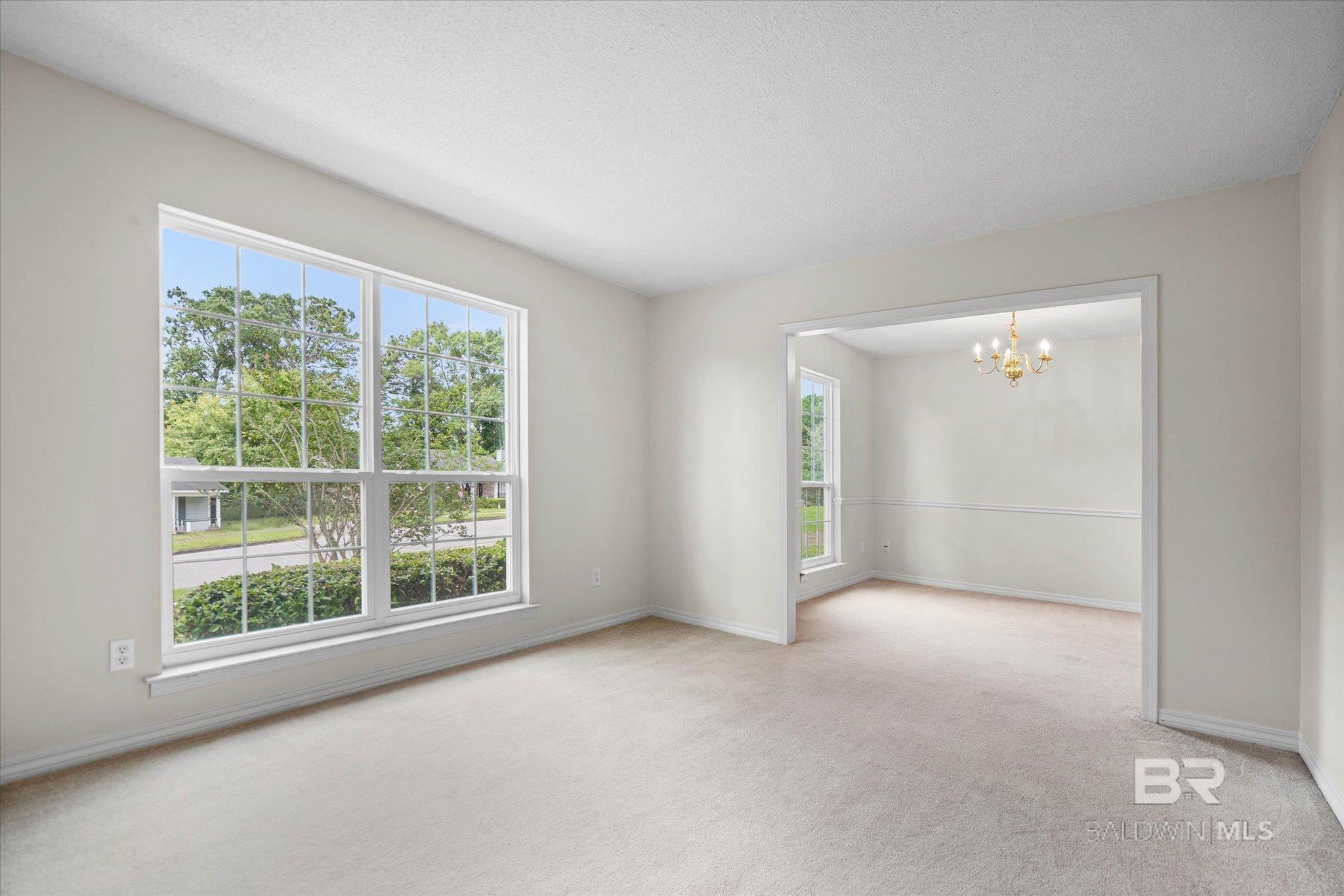 https://zimg.paragon.ice.com/ParagonImages/Property/PG/BCAR/397776/2/0/0/2ea14f6ce9b87bf99cf8a86b4590fc0f/7/b2a0eadb25c62014701097110fb823e1/397776-5eb1f6ac-e54a-483c-b9c2-22793ccee582.JPG