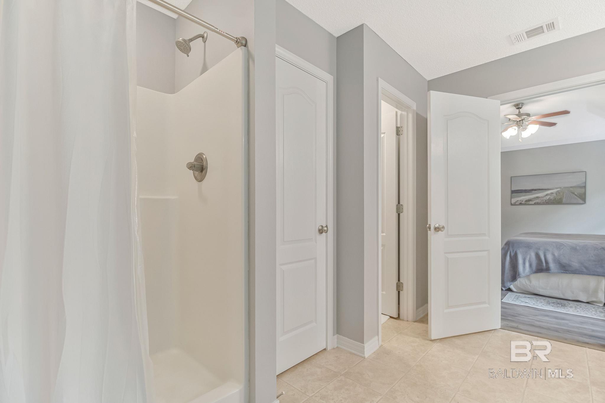 https://zimg.paragon.ice.com/ParagonImages/Property/PG/BCAR/397809/19/0/0/4549087212e68aa0d26e3f531fa929d4/7/e617cac0b95ad1b07ac4bdded5efdaa2/397809-c693b97c-a3a6-4570-9224-95d34f91767d.JPG