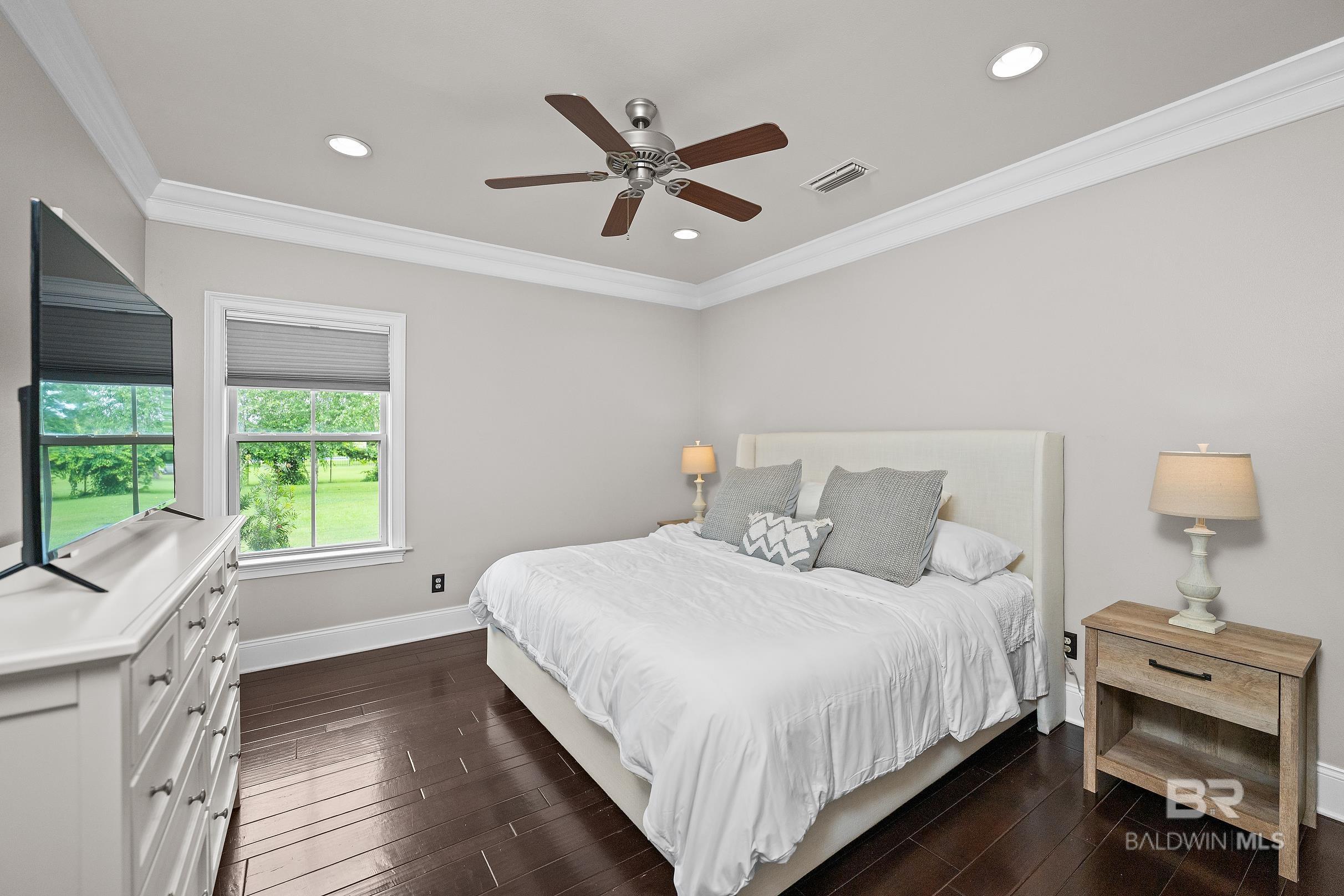 https://zimg.paragon.ice.com/ParagonImages/Property/PG/BCAR/397812/35/0/0/718c4babe77e8cfe13ab6b67a9c18551/7/d6730f81815dad6e987beb9229178284/397812-e22dfa66-0d76-47b7-821e-309a739b19a8.JPG