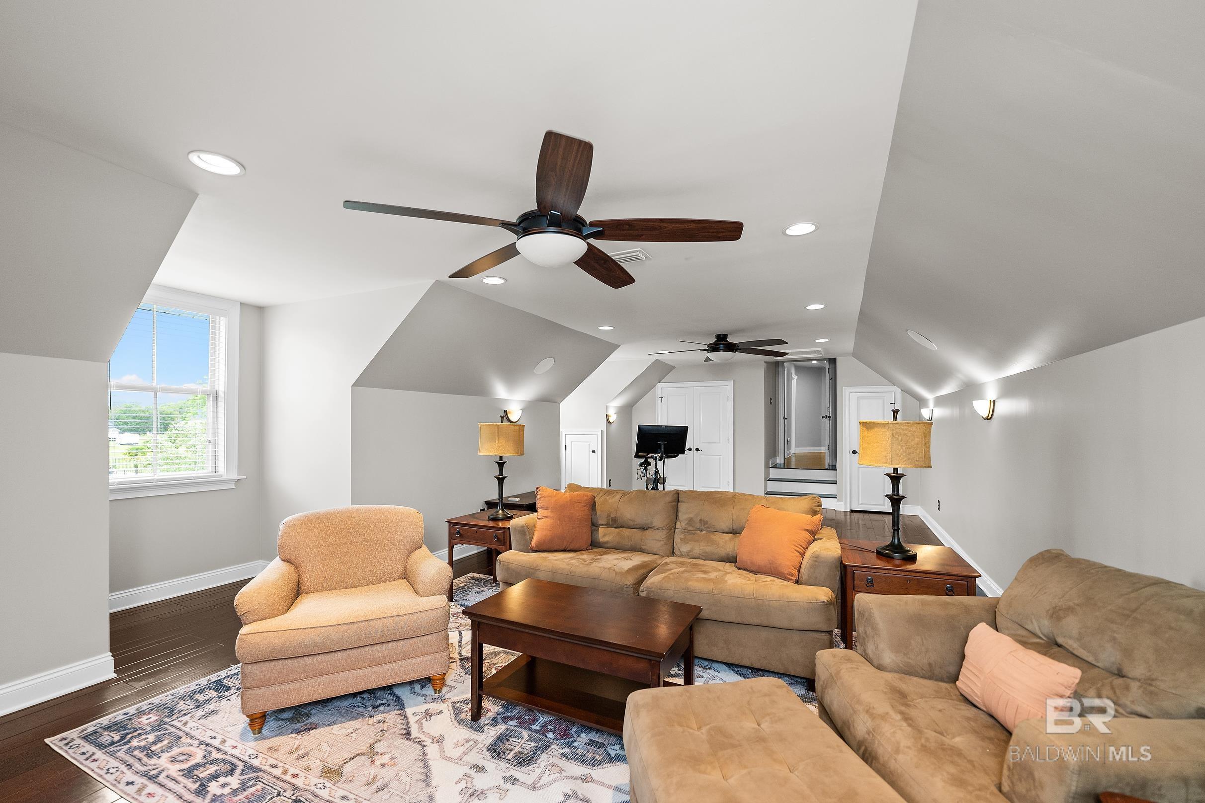 https://zimg.paragon.ice.com/ParagonImages/Property/PG/BCAR/397812/47/0/0/c61de5448c2cd60946ee4b6e14d10a65/7/d6730f81815dad6e987beb9229178284/397812-0ab49a99-2968-4bd2-861e-09bdf49705d0.JPG