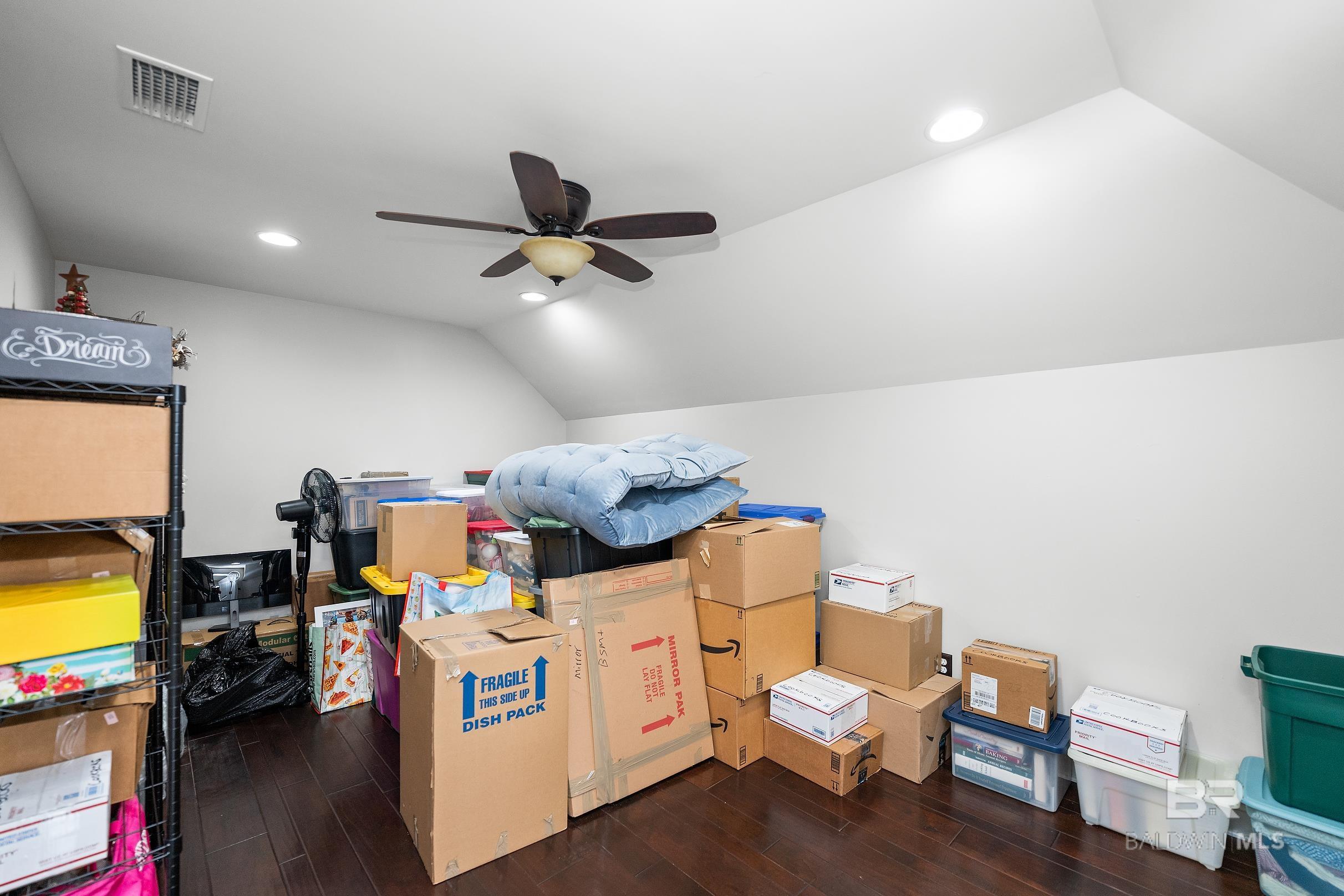https://zimg.paragon.ice.com/ParagonImages/Property/PG/BCAR/397812/49/0/0/ede9d55cb7cb7d0dac73552e6e802922/7/d6730f81815dad6e987beb9229178284/397812-14f42241-56fd-4584-8f28-89bd00c5c5cd.JPG