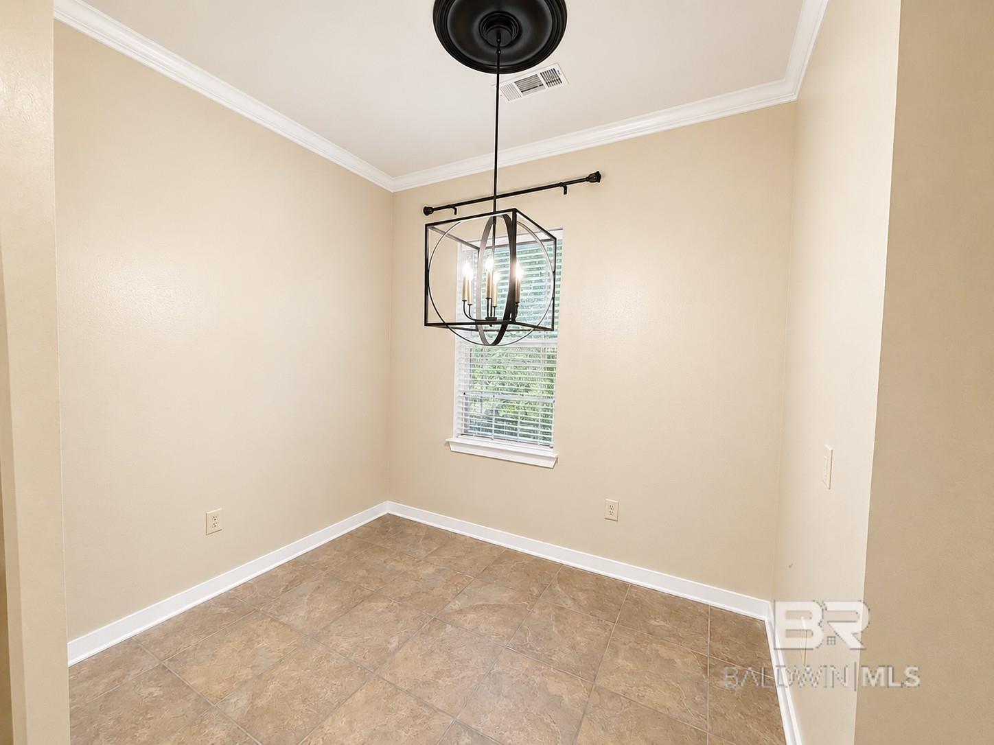 https://zimg.paragon.ice.com/ParagonImages/Property/PG/BCAR/397820/10/0/0/d1edf2f2fc163e1b999391887db500d0/7/ac58dea90bbd7078d60a43fe81bcabf0/397820-38456900-5b3b-473d-9964-34acf249eadb.JPG