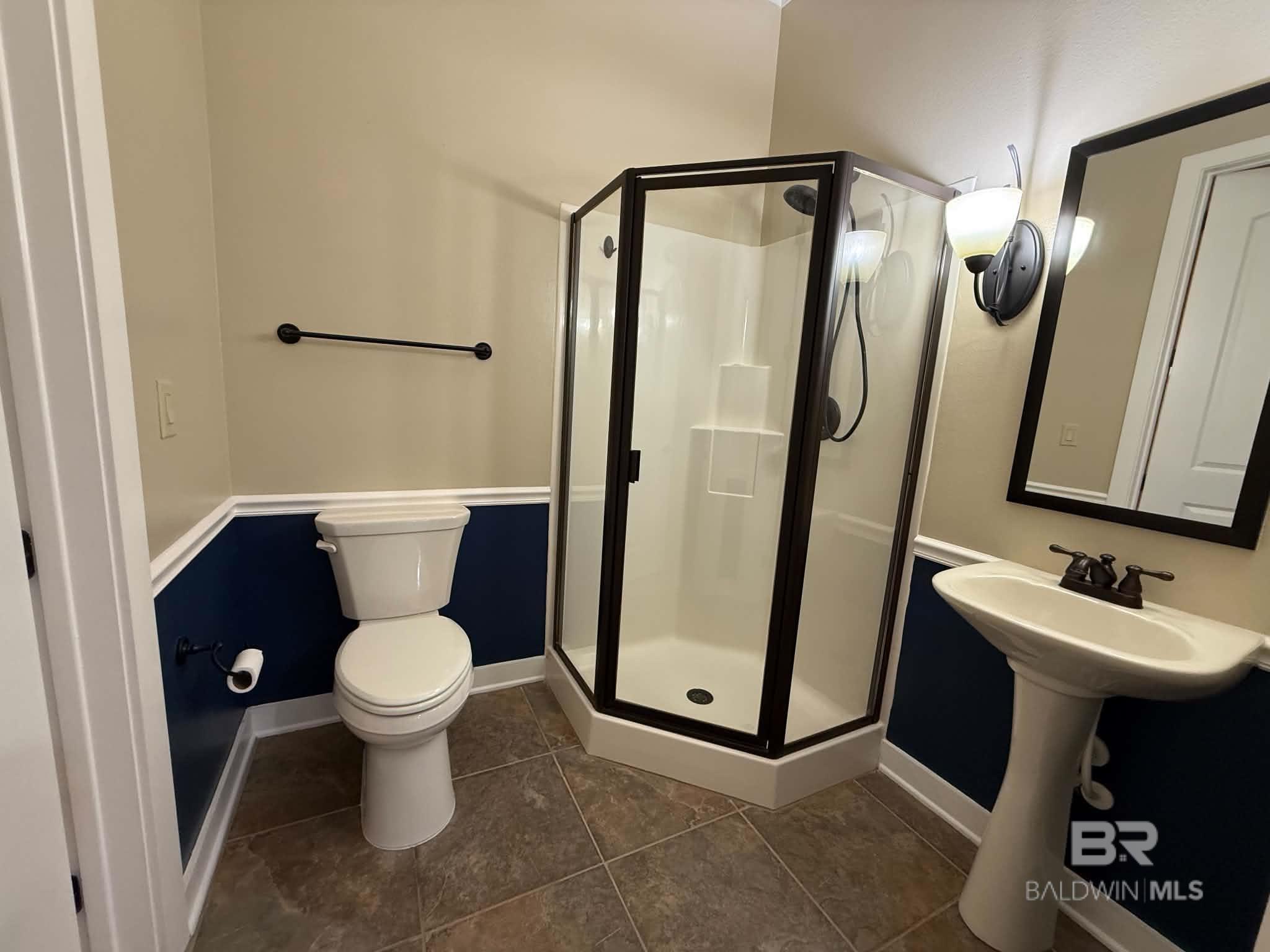 https://zimg.paragon.ice.com/ParagonImages/Property/PG/BCAR/397820/16/0/0/66a6819d59bc7d6979c58adc059bdd12/7/ac58dea90bbd7078d60a43fe81bcabf0/397820-b3859f73-e182-4278-97c7-374b3ae2cc3b.JPG