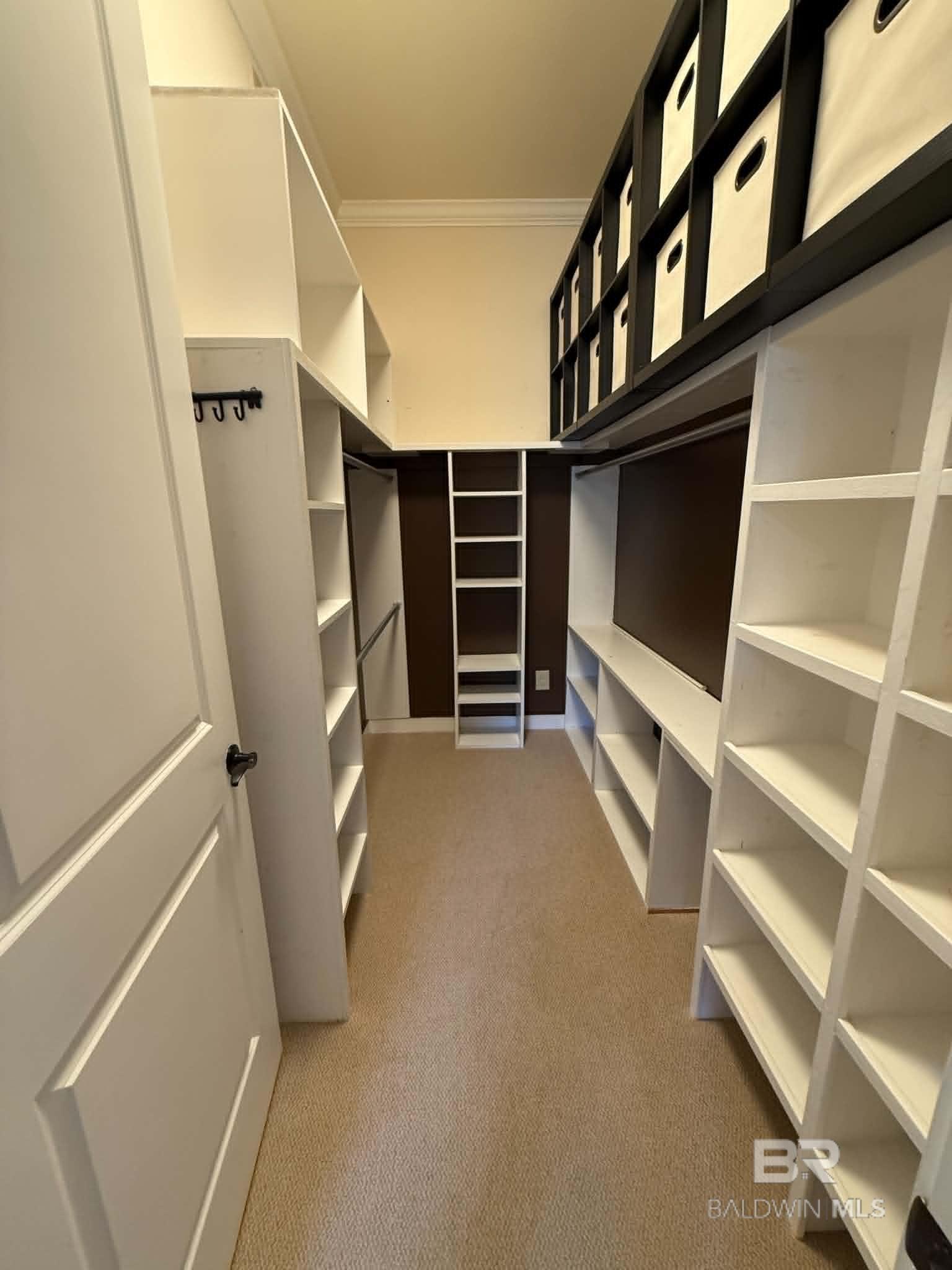 https://zimg.paragon.ice.com/ParagonImages/Property/PG/BCAR/397820/21/0/0/cd3c54ca405f5ee74f81eba500b2afda/7/ac58dea90bbd7078d60a43fe81bcabf0/397820-e232849c-7a56-4463-b449-5ee1011b24e3.JPG