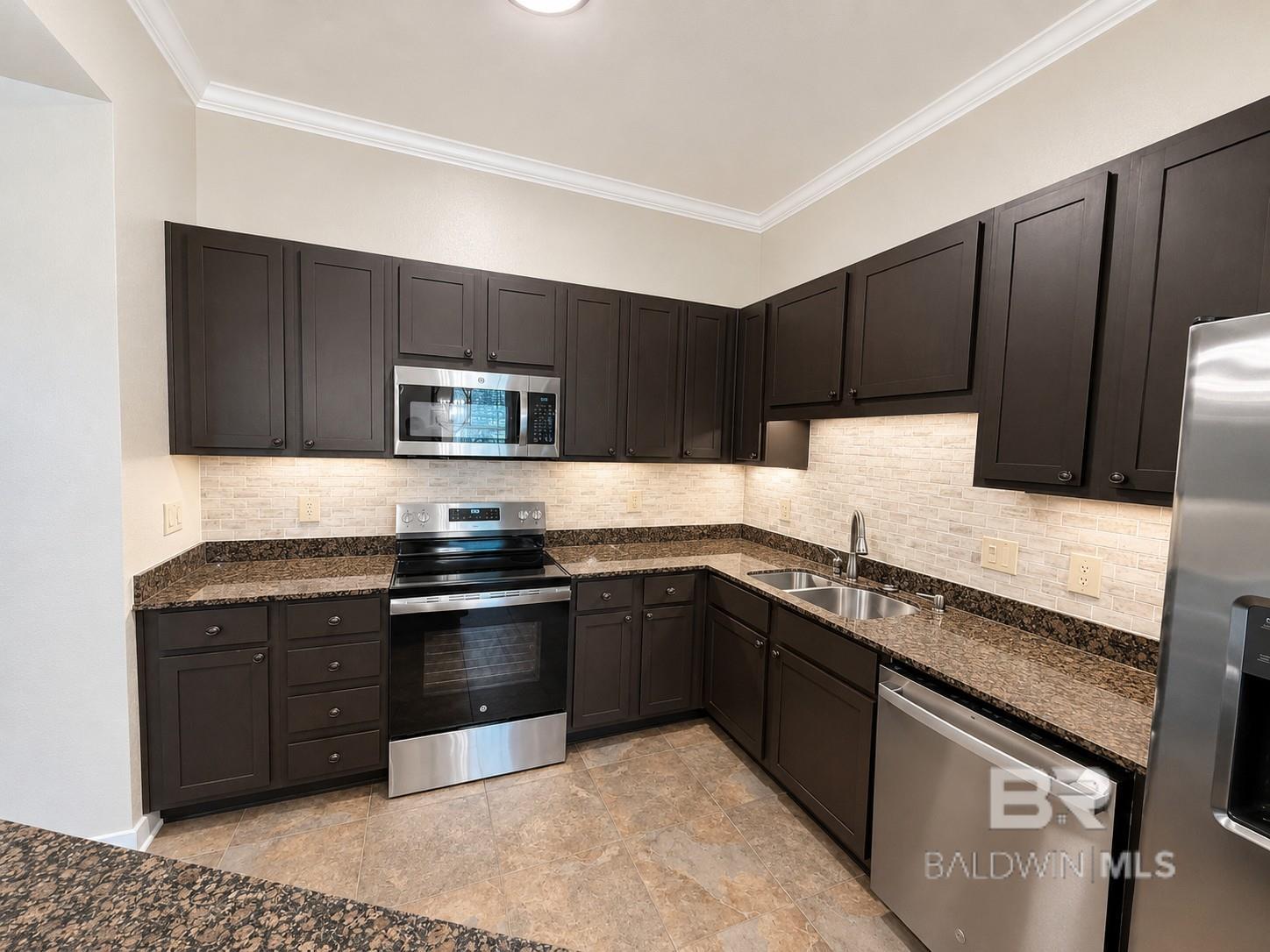 https://zimg.paragon.ice.com/ParagonImages/Property/PG/BCAR/397820/9/0/0/49972bacfee3616fa804f4c9e352730d/7/ac58dea90bbd7078d60a43fe81bcabf0/397820-8bf639d0-52b8-4fb8-8c5e-fc9864365d34.JPG