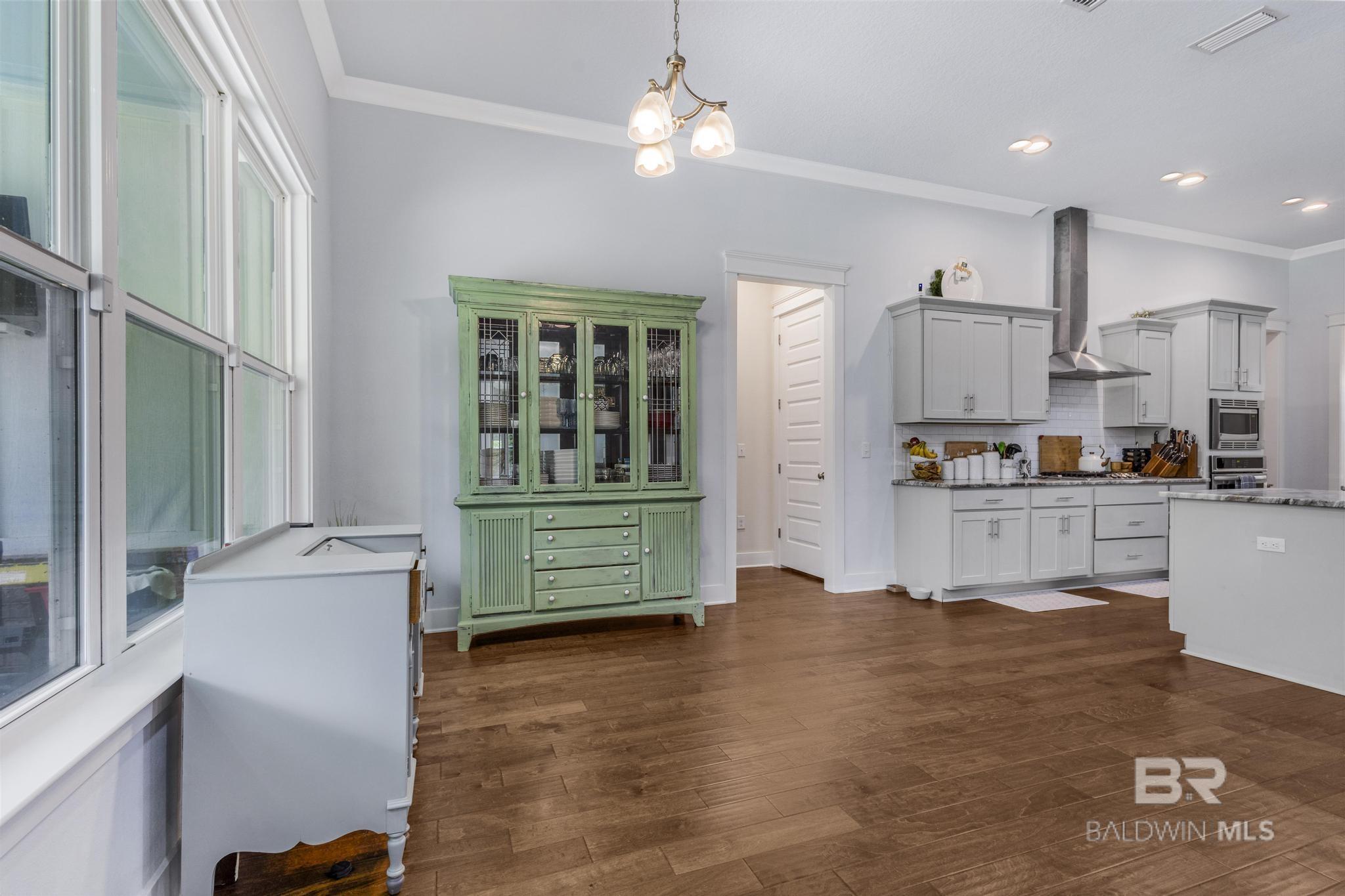 https://zimg.paragon.ice.com/ParagonImages/Property/PG/BCAR/397821/15/0/0/3d9d46e2297d061fd5e57ca4f6556e89/7/c01bb78ca64f6e2f46982dd409a3862d/397821-73fdd382-11a1-411d-b08a-4907167f0b2a.JPG