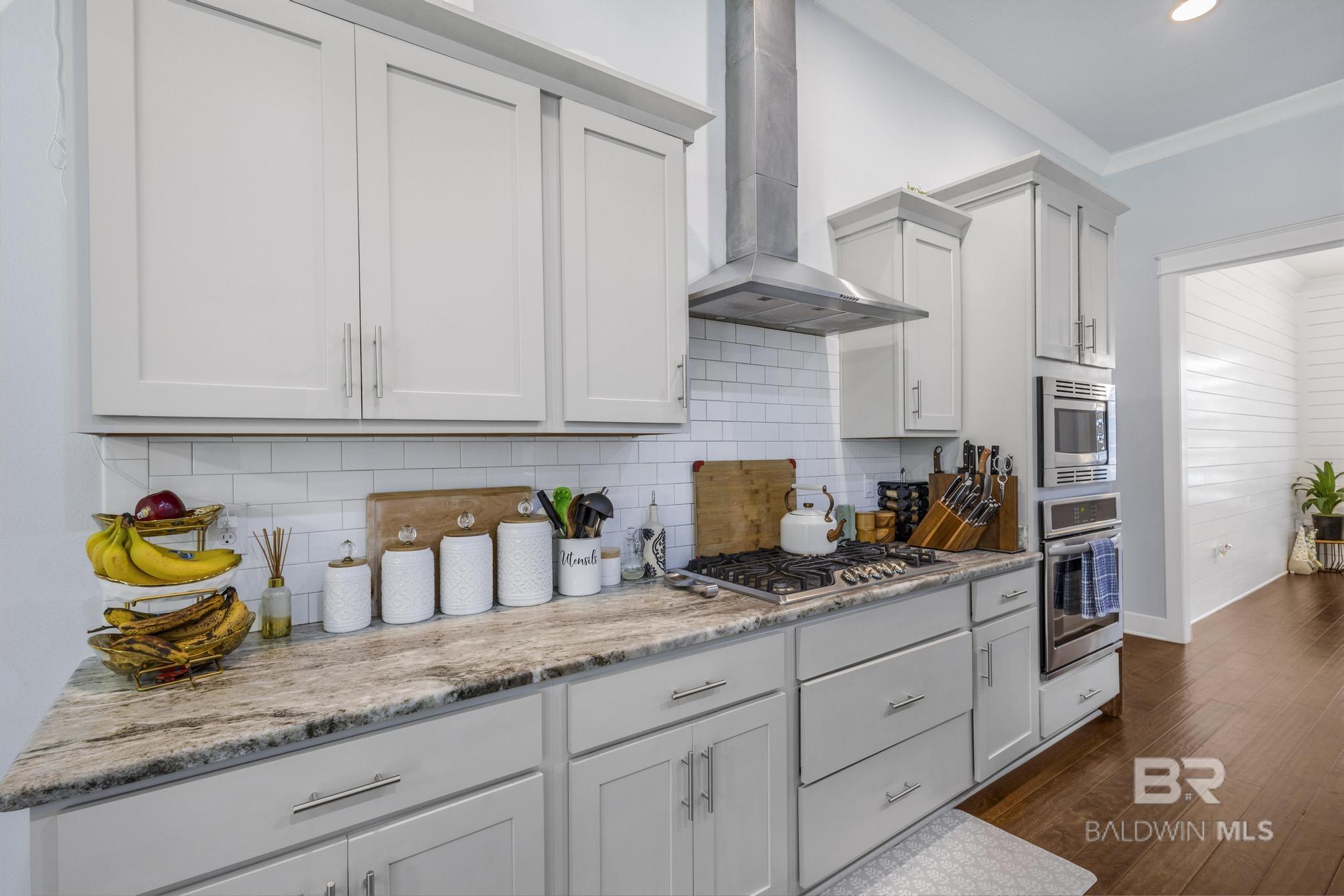 https://zimg.paragon.ice.com/ParagonImages/Property/PG/BCAR/397821/18/0/0/c6ce2760a7900b7b0e9b875f0a05a5e9/7/c01bb78ca64f6e2f46982dd409a3862d/397821-b13c3b13-f6e1-43a6-8da7-caf3464cba8e.JPG