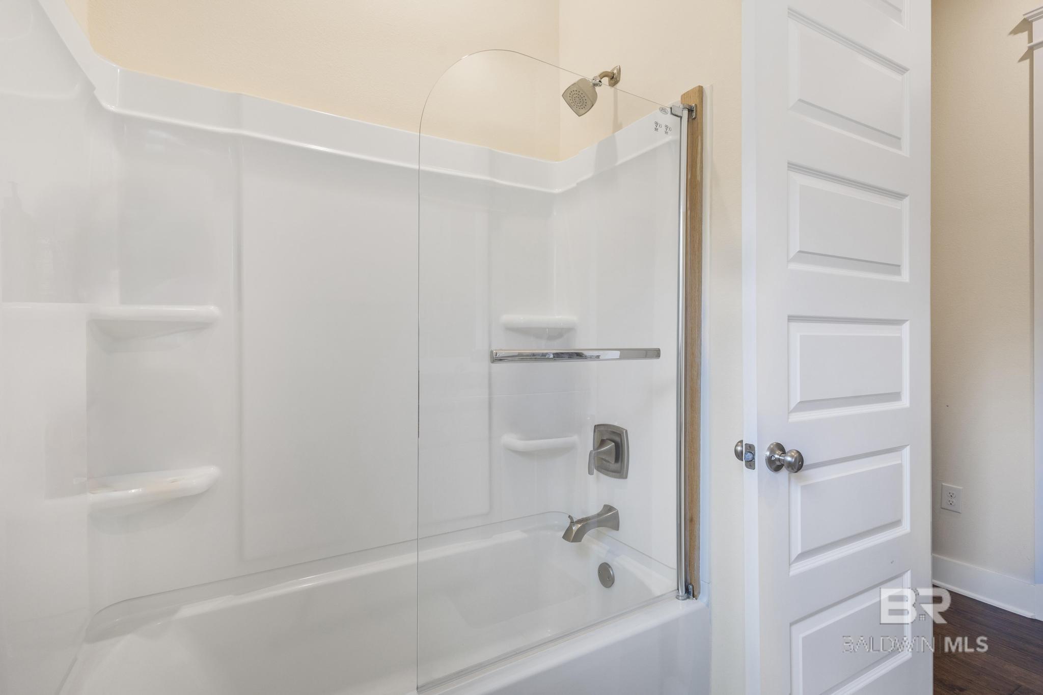 https://zimg.paragon.ice.com/ParagonImages/Property/PG/BCAR/397821/26/0/0/9c80448b3a001a7572aed2b07a21df02/7/c01bb78ca64f6e2f46982dd409a3862d/397821-82494b24-5fb6-4799-aacb-b898ed8f379d.JPG