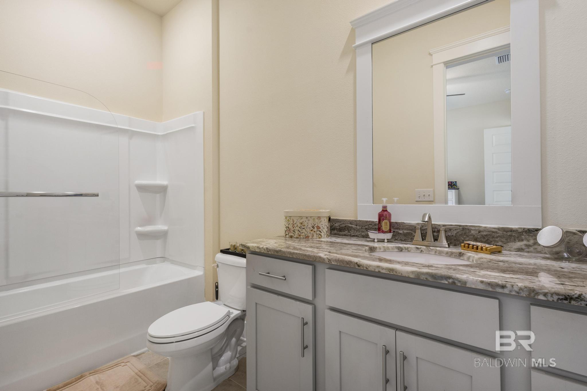 https://zimg.paragon.ice.com/ParagonImages/Property/PG/BCAR/397821/29/0/0/d87d607852241f4c85da57e167d49001/7/c01bb78ca64f6e2f46982dd409a3862d/397821-a47c7923-5001-439a-bdc8-2c550f22b726.JPG