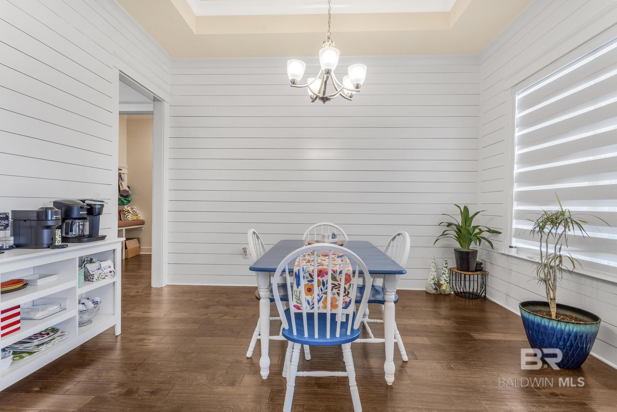 https://zimg.paragon.ice.com/ParagonImages/Property/PG/BCAR/397821/6/0/0/bd9c491392acb66721494b5986d0281d/7/c01bb78ca64f6e2f46982dd409a3862d/397821-c2d3ab06-676e-47bc-8738-4cc0b94064dd.JPG