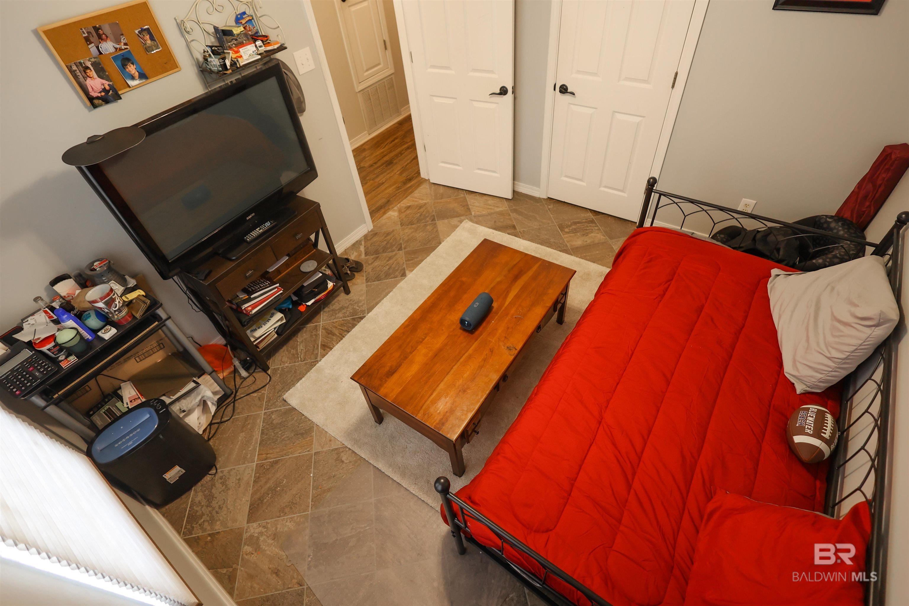397857 | Photo 25