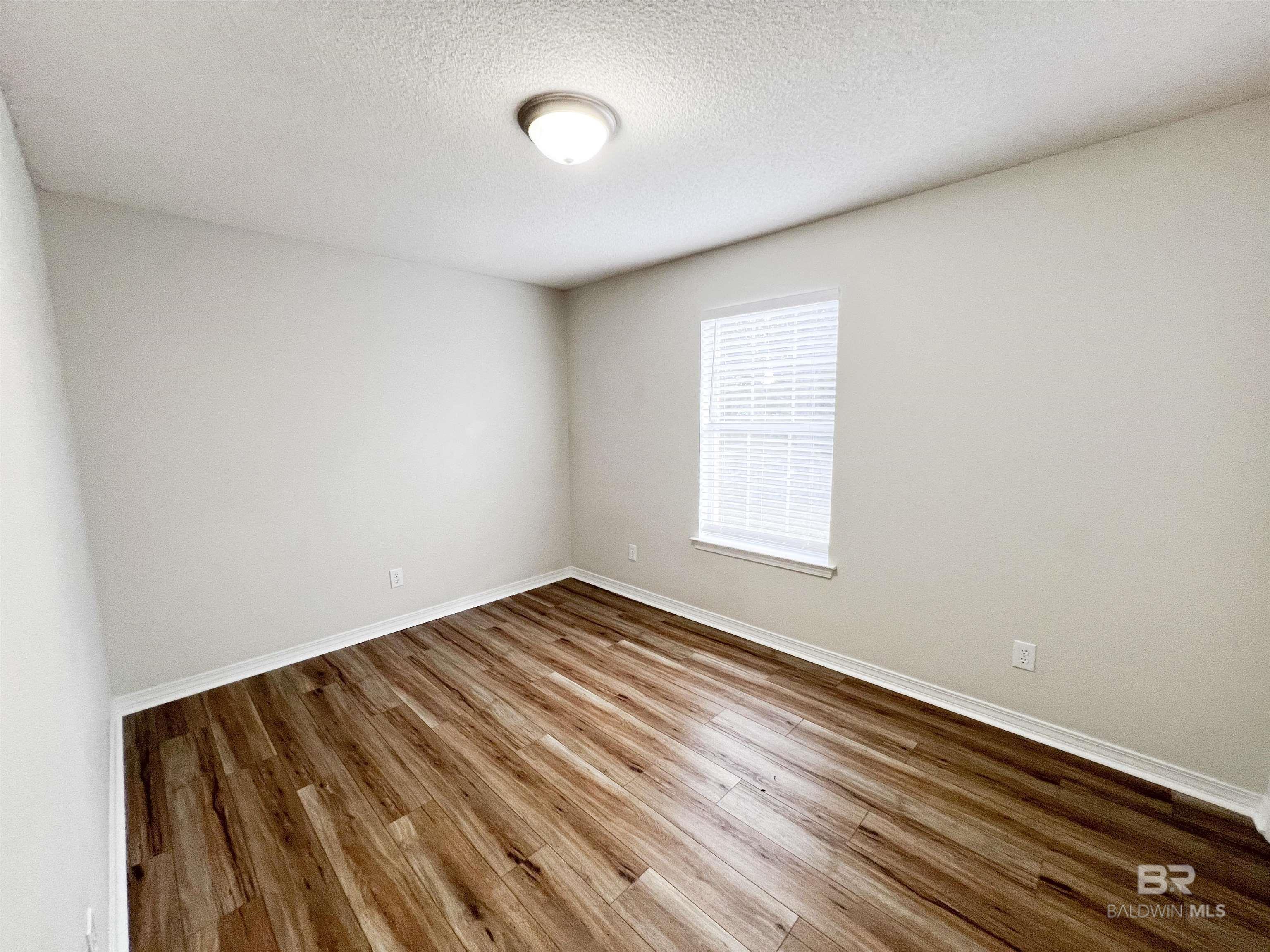 https://zimg.paragon.ice.com/ParagonImages/Property/PG/BCAR/397892/7/0/0/609a793fe113b573278e0599f6f4053c/7/f35cfc722beb3c8f46943f1022733a95/397892-ED219CE6-3DB2-4E4D-9E8A-BC7B4820AF36.JPG