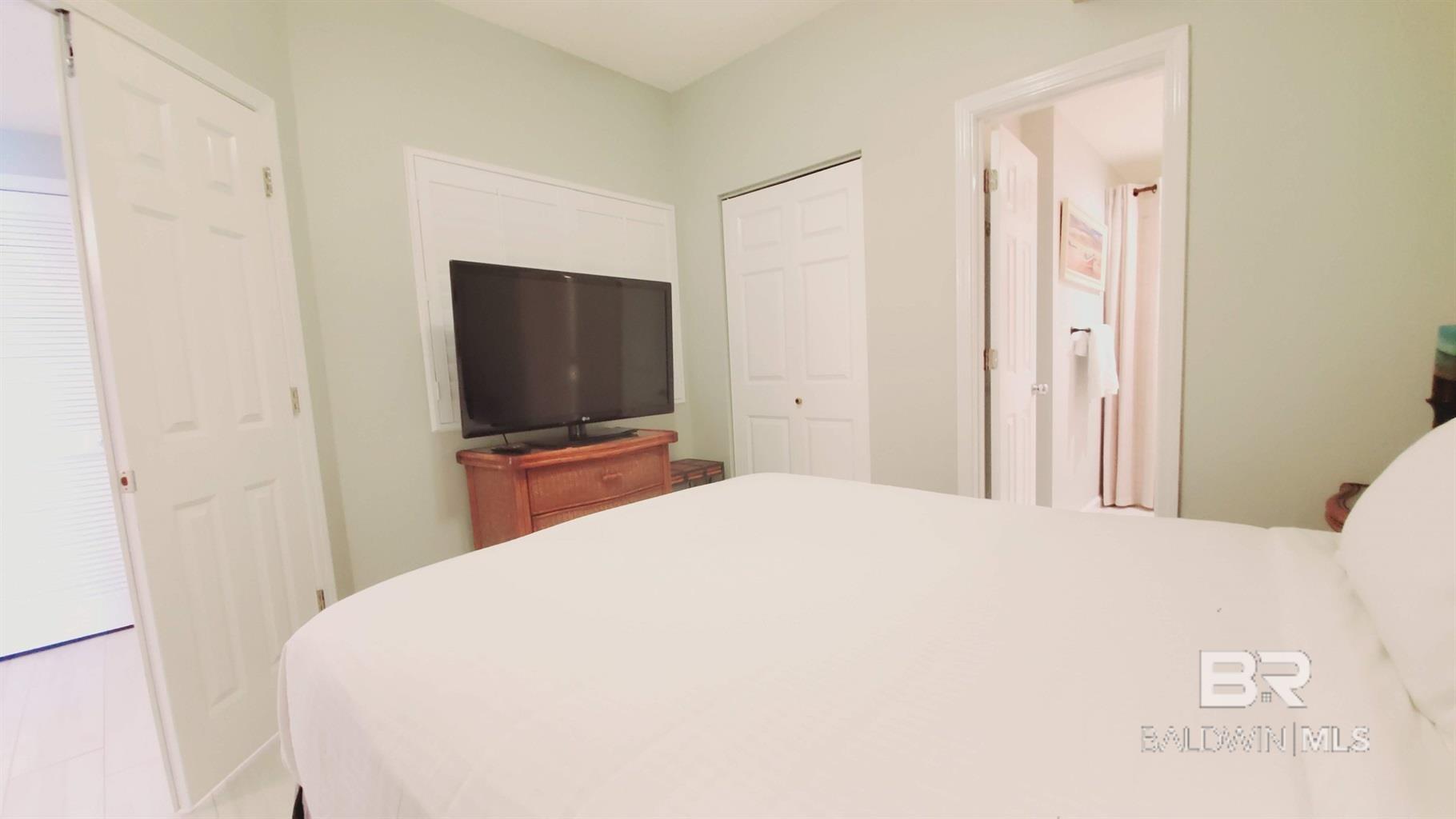 397905 | Photo 23