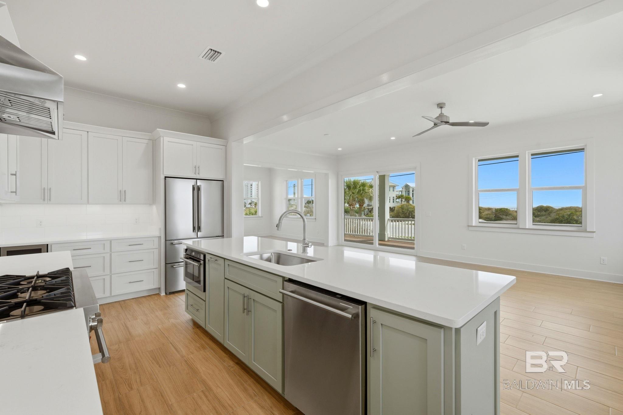 https://zimg.paragon.ice.com/ParagonImages/Property/PG/BCAR/397963/11/0/0/53b05a4c75f17c409d777133651f7865/7/97e137aaa9fcf3c1705ed90cb6c1f5d9/397963-5042E311-BA72-42EA-B1BB-177BAE100BD9.JPG