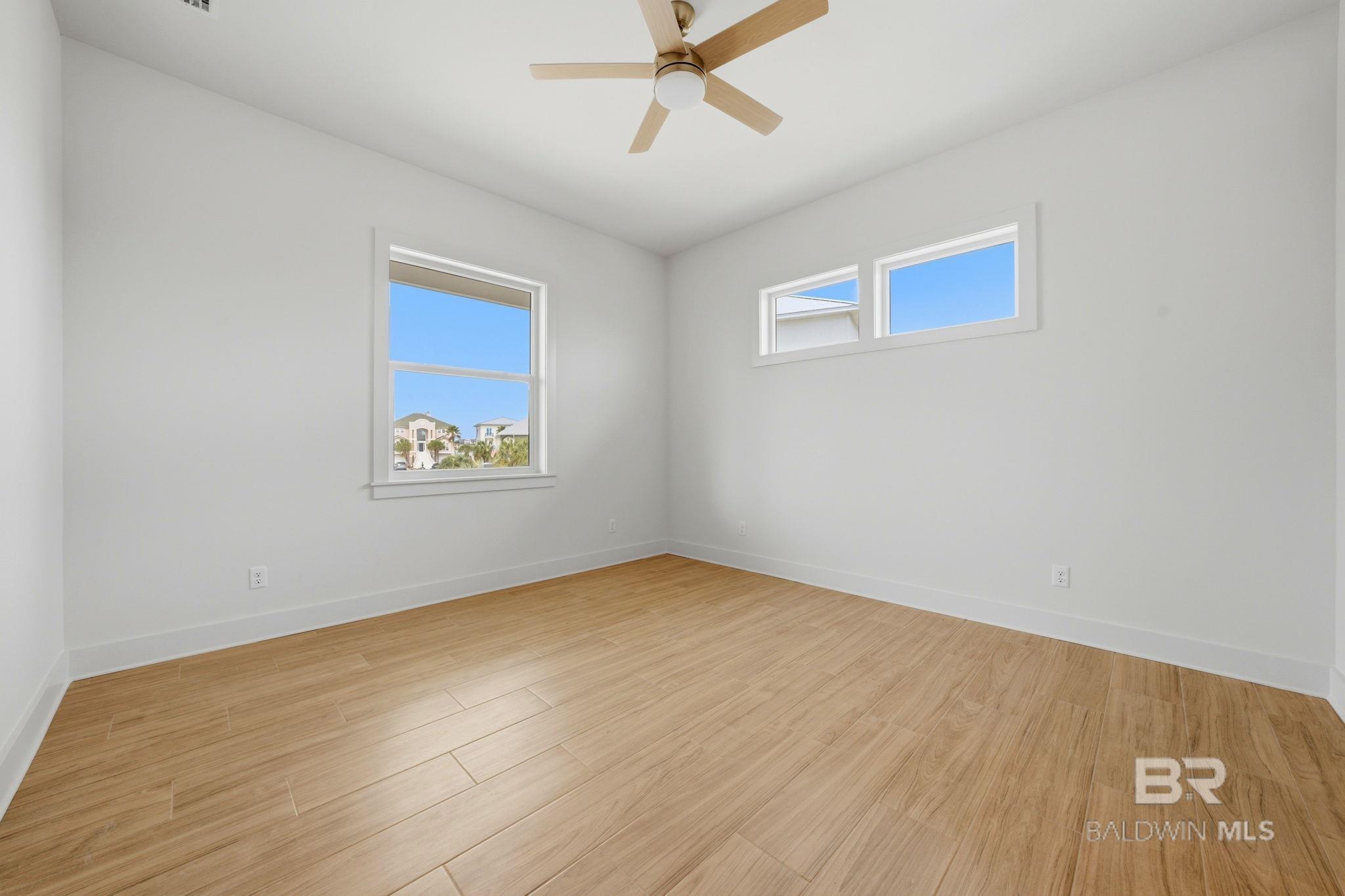 https://zimg.paragon.ice.com/ParagonImages/Property/PG/BCAR/397963/18/0/0/6e6755d47bc1e3f93059d06504c66f58/7/97e137aaa9fcf3c1705ed90cb6c1f5d9/397963-A64BDC64-5A17-4401-8A03-474C5875E698.JPG