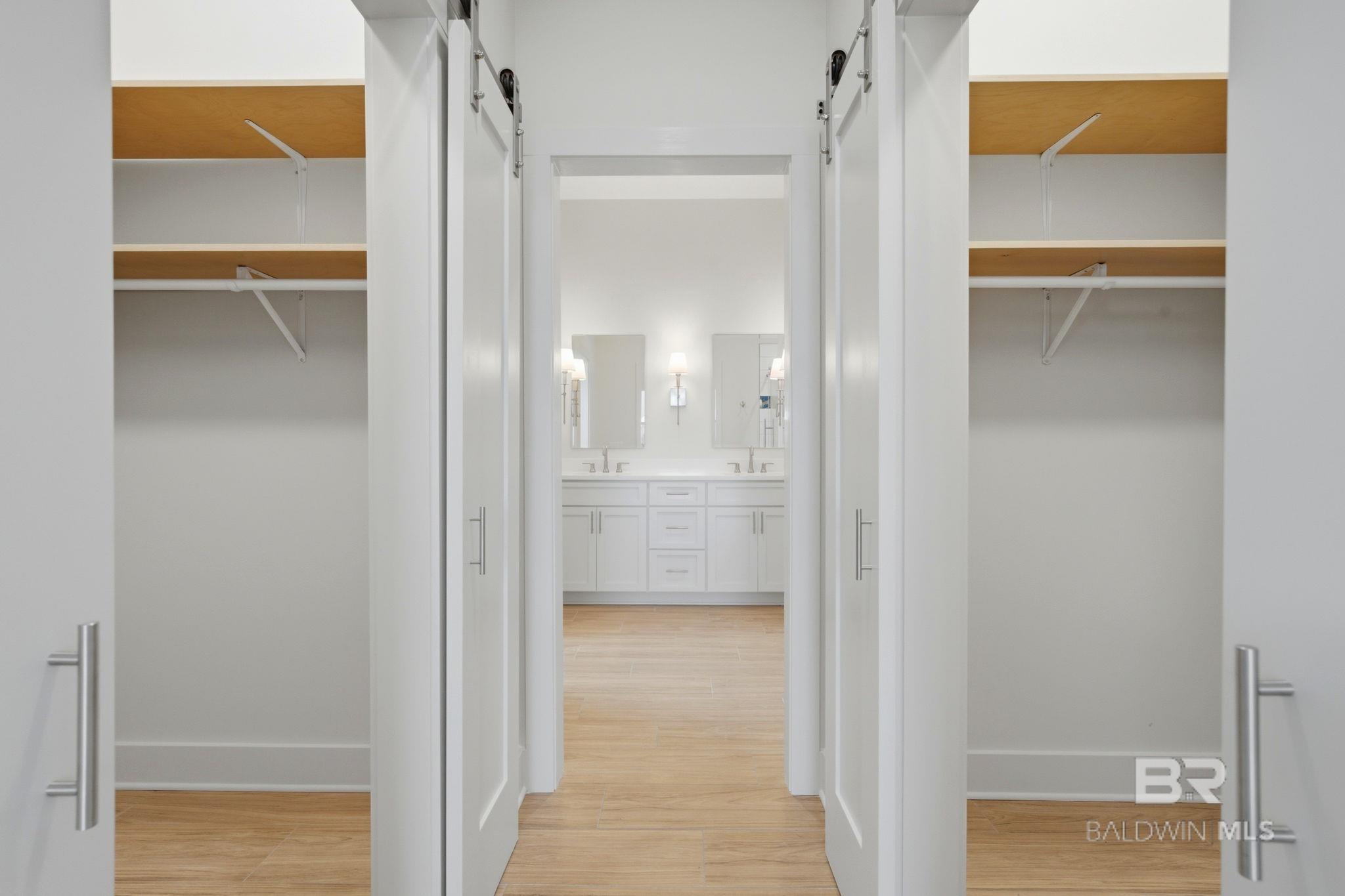 https://zimg.paragon.ice.com/ParagonImages/Property/PG/BCAR/397963/21/0/0/d4ac558239fbcb8437bdb548092eef0b/7/97e137aaa9fcf3c1705ed90cb6c1f5d9/397963-877122D0-AF6D-46C6-982F-6970626A8CDC.JPG