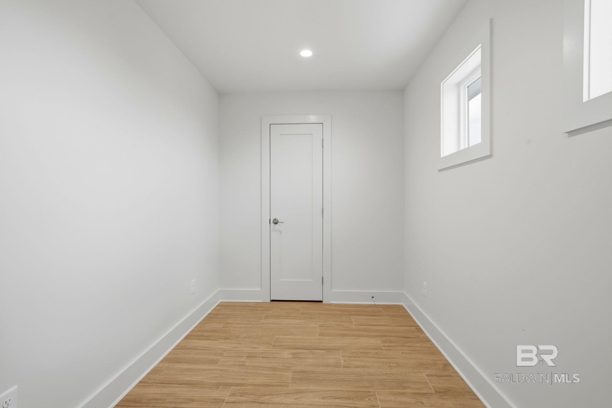 https://zimg.paragon.ice.com/ParagonImages/Property/PG/BCAR/397963/27/0/0/0de9de656f1967b5d2aae24fd6be1fe4/7/97e137aaa9fcf3c1705ed90cb6c1f5d9/397963-A5EC94FB-5405-421A-91C1-06449CB31751.JPG