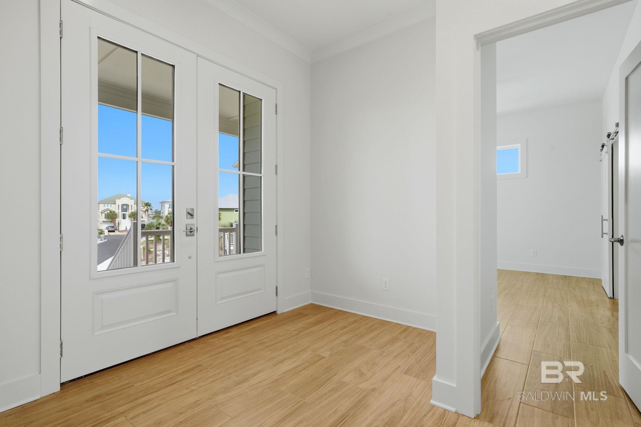 https://zimg.paragon.ice.com/ParagonImages/Property/PG/BCAR/397963/3/0/0/fa076a6d0260950fa065abdffccdf3bd/7/97e137aaa9fcf3c1705ed90cb6c1f5d9/397963-2154CAAC-D5AD-4B83-A5F3-5282698C125C.JPG