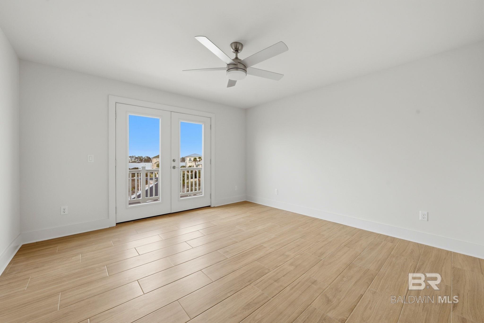 https://zimg.paragon.ice.com/ParagonImages/Property/PG/BCAR/397963/32/0/0/48ecc4f0895ca925be52aa6b5fdfb267/7/97e137aaa9fcf3c1705ed90cb6c1f5d9/397963-08F112DF-CB94-4036-8056-40B8087A15FB.JPG