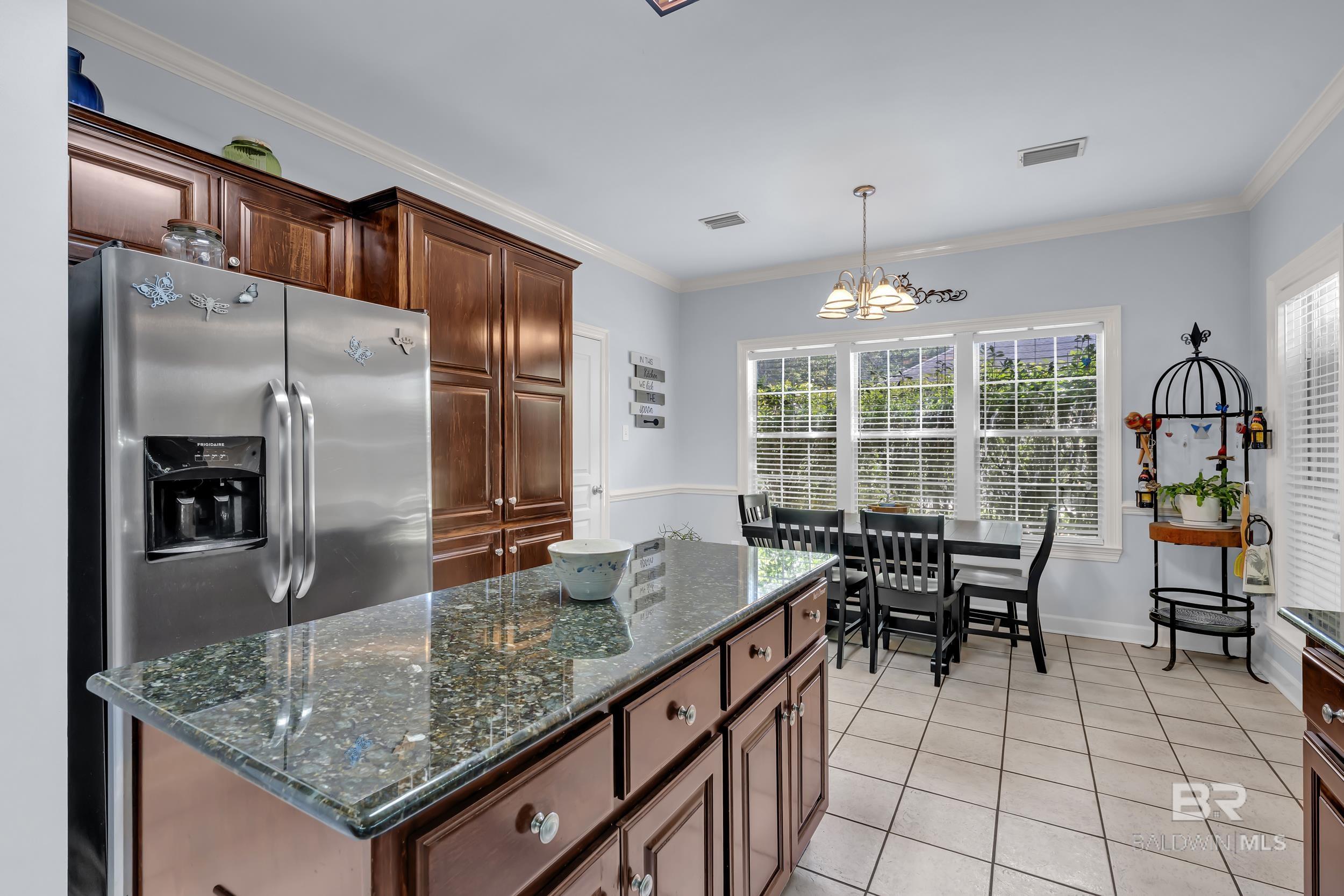 https://zimg.paragon.ice.com/ParagonImages/Property/PG/BCAR/398005/14/0/0/4e6f9c7d9336152ea5dfb54b717d522d/7/556af96b6a8de13960e2180221836a72/398005-45a101ab-bf18-4672-bdc8-15b191d65457.JPG