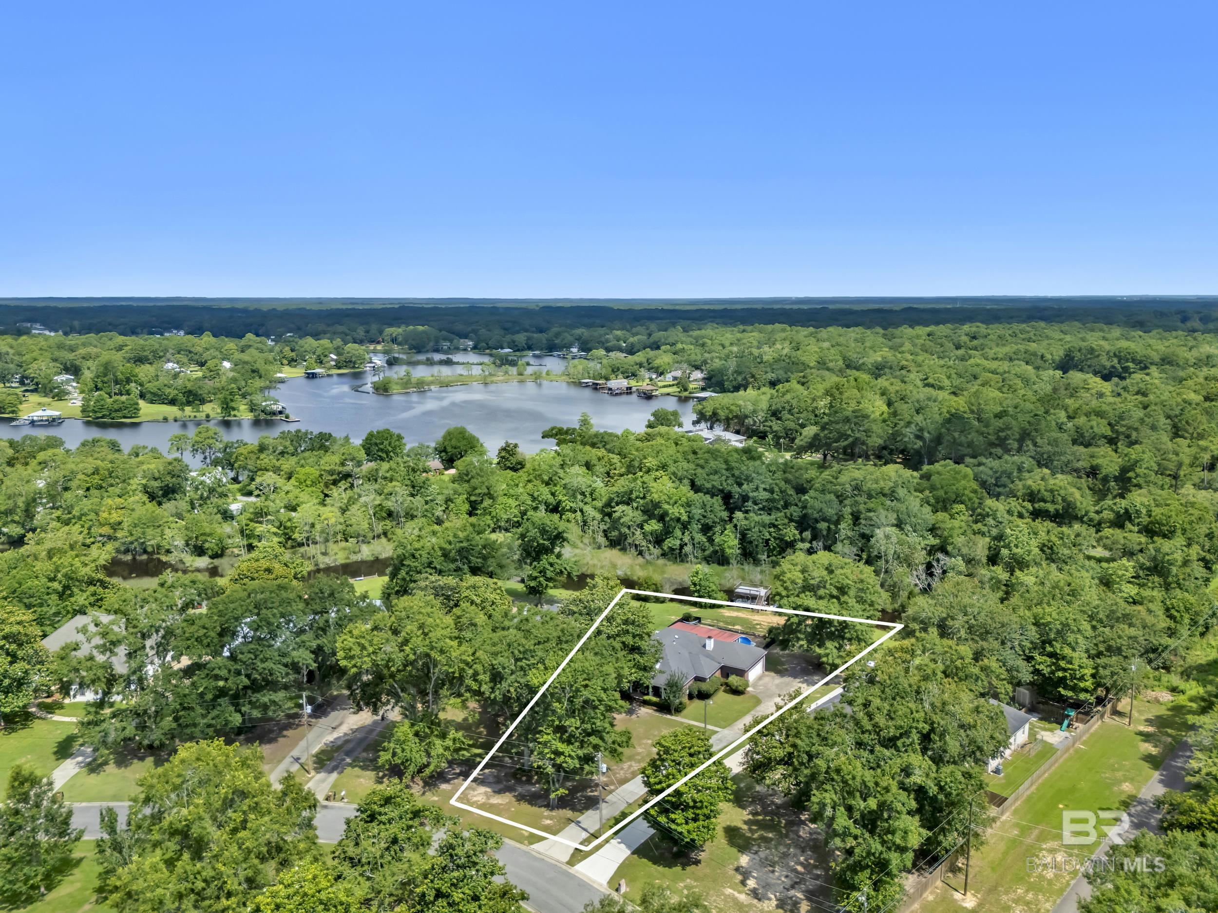 https://zimg.paragon.ice.com/ParagonImages/Property/PG/BCAR/398005/37/0/0/2c41bd194f1bd512ad82a4cd8782dbbc/7/556af96b6a8de13960e2180221836a72/398005-dca9d7c4-568c-492d-b40b-d83cb4df5ff7.JPG