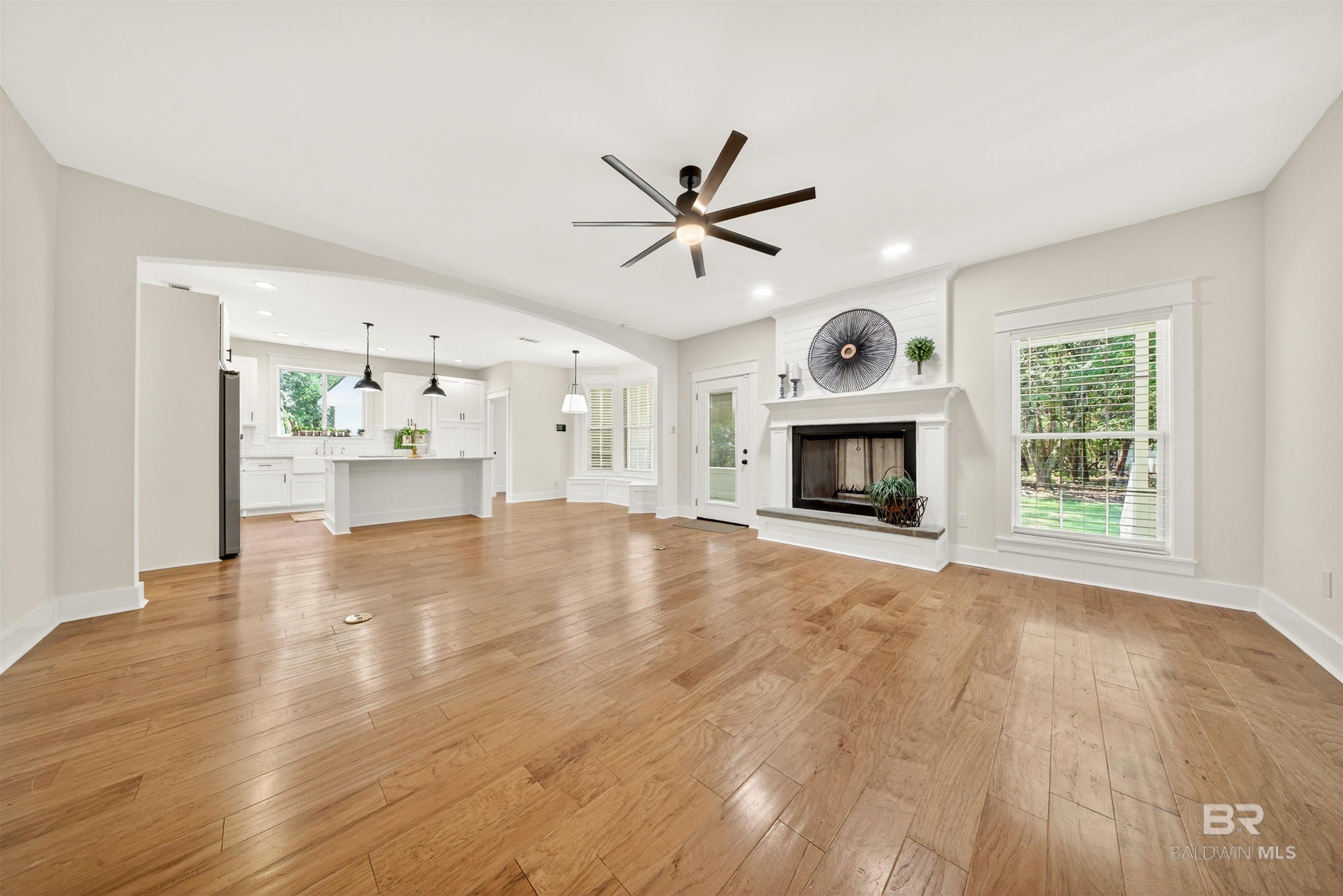 https://zimg.paragon.ice.com/ParagonImages/Property/PG/BCAR/398016/12/0/0/46f5627af8da078ef84fe54d2f26c607/7/8df4339792b544a3081529926ba6feee/398016-91849dcb-b26c-4da9-a2e7-32a5cd9426ae.JPG