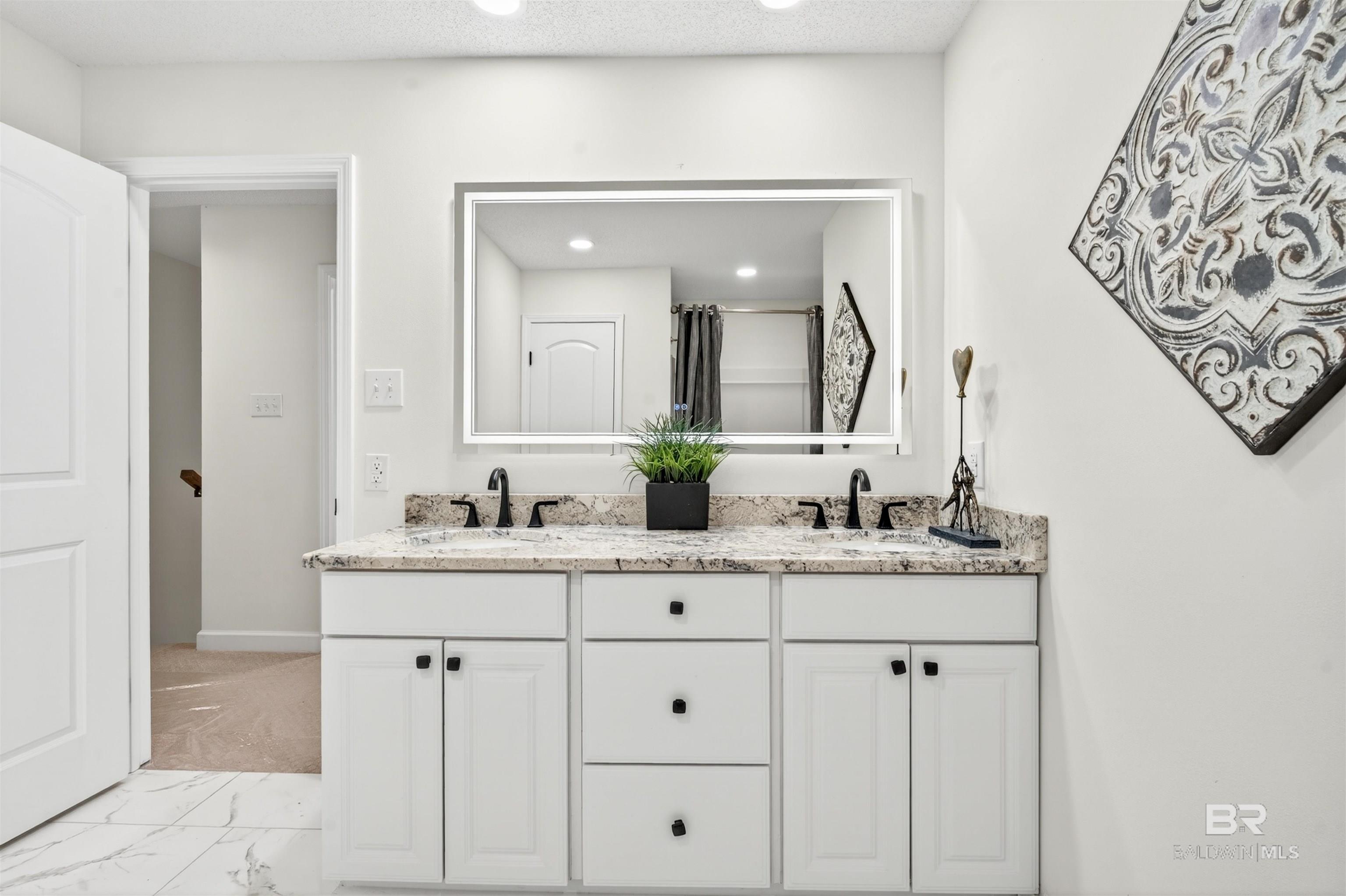 https://zimg.paragon.ice.com/ParagonImages/Property/PG/BCAR/398016/36/0/0/eaf78b9ad8c3f4089326bcd02aa9b6b0/7/8df4339792b544a3081529926ba6feee/398016-b91af17a-3c7e-4ec9-9c57-612976652d57.JPG