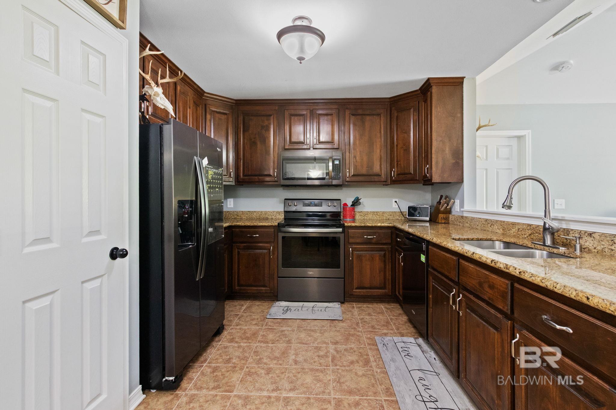 https://zimg.paragon.ice.com/ParagonImages/Property/PG/BCAR/398017/14/0/0/9842eb65776ed78af505f2eaeba940fe/7/39a6214cb0b430e5fedb5d91f9caa7ca/398017-11cbad5a-d042-416f-b5b9-395dab16c3f5.JPG