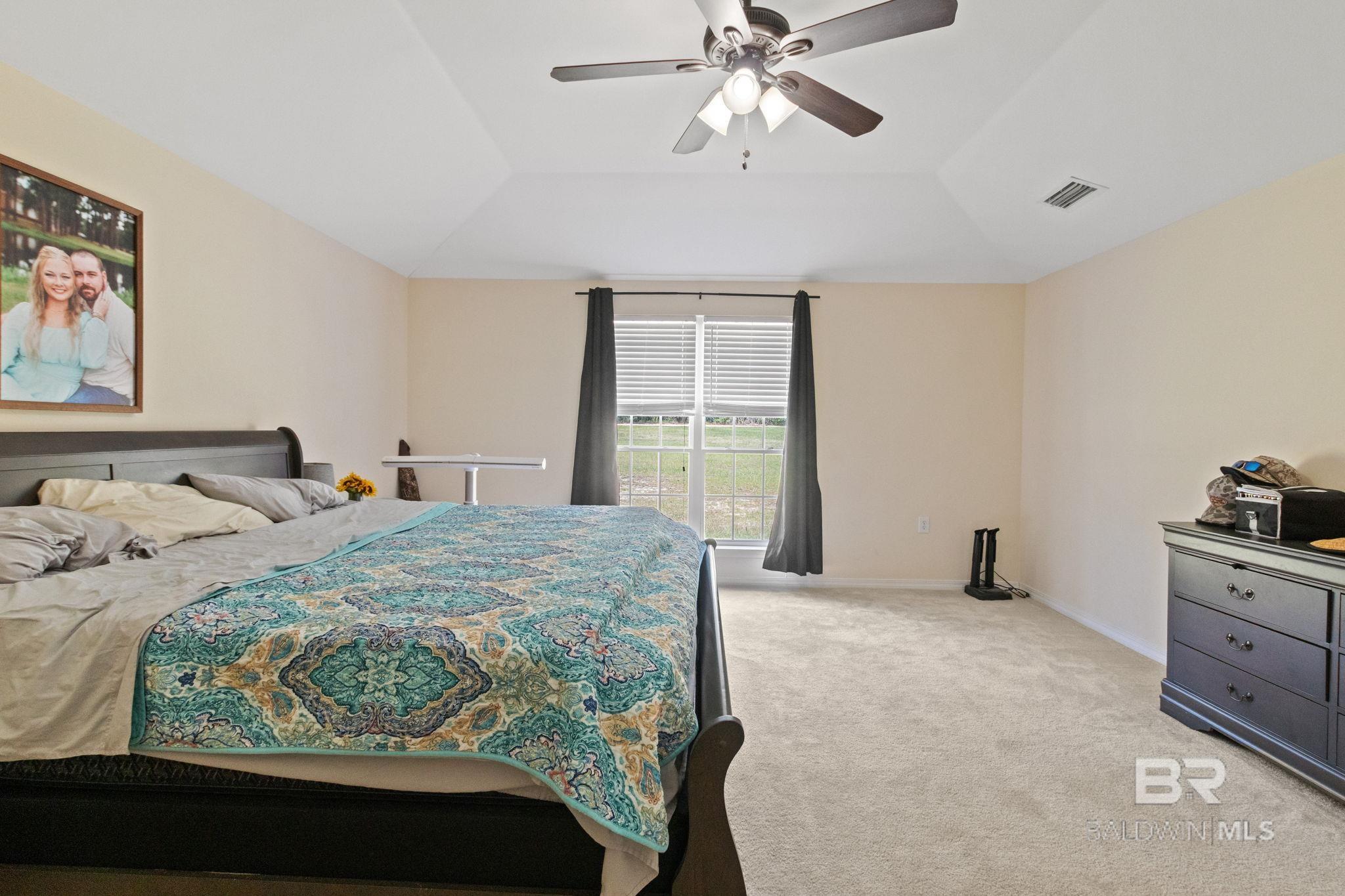 https://zimg.paragon.ice.com/ParagonImages/Property/PG/BCAR/398017/26/0/0/2e581e665fc5bc4eec499fb4661fb540/7/39a6214cb0b430e5fedb5d91f9caa7ca/398017-204fa162-1243-4aa8-8e2d-65866654f912.JPG