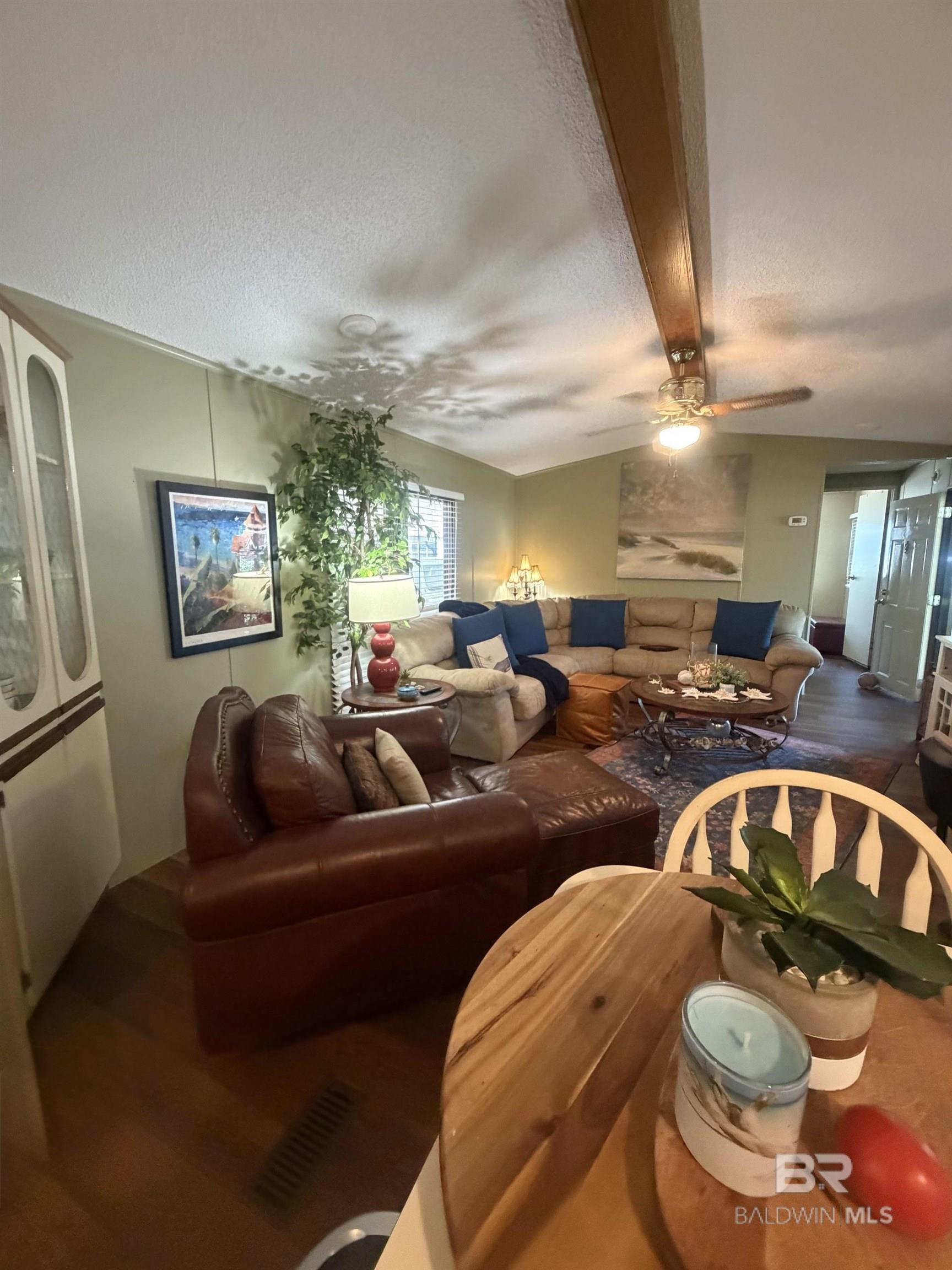 https://zimg.paragon.ice.com/ParagonImages/Property/PG/BCAR/398018/10/0/0/5760fd1cda6e89d40f72884355e31167/7/708a2478d4246004a1ed01a10ae8e5ca/398018-811d9ca0-6049-4153-ab72-a22bea6aec44.JPG