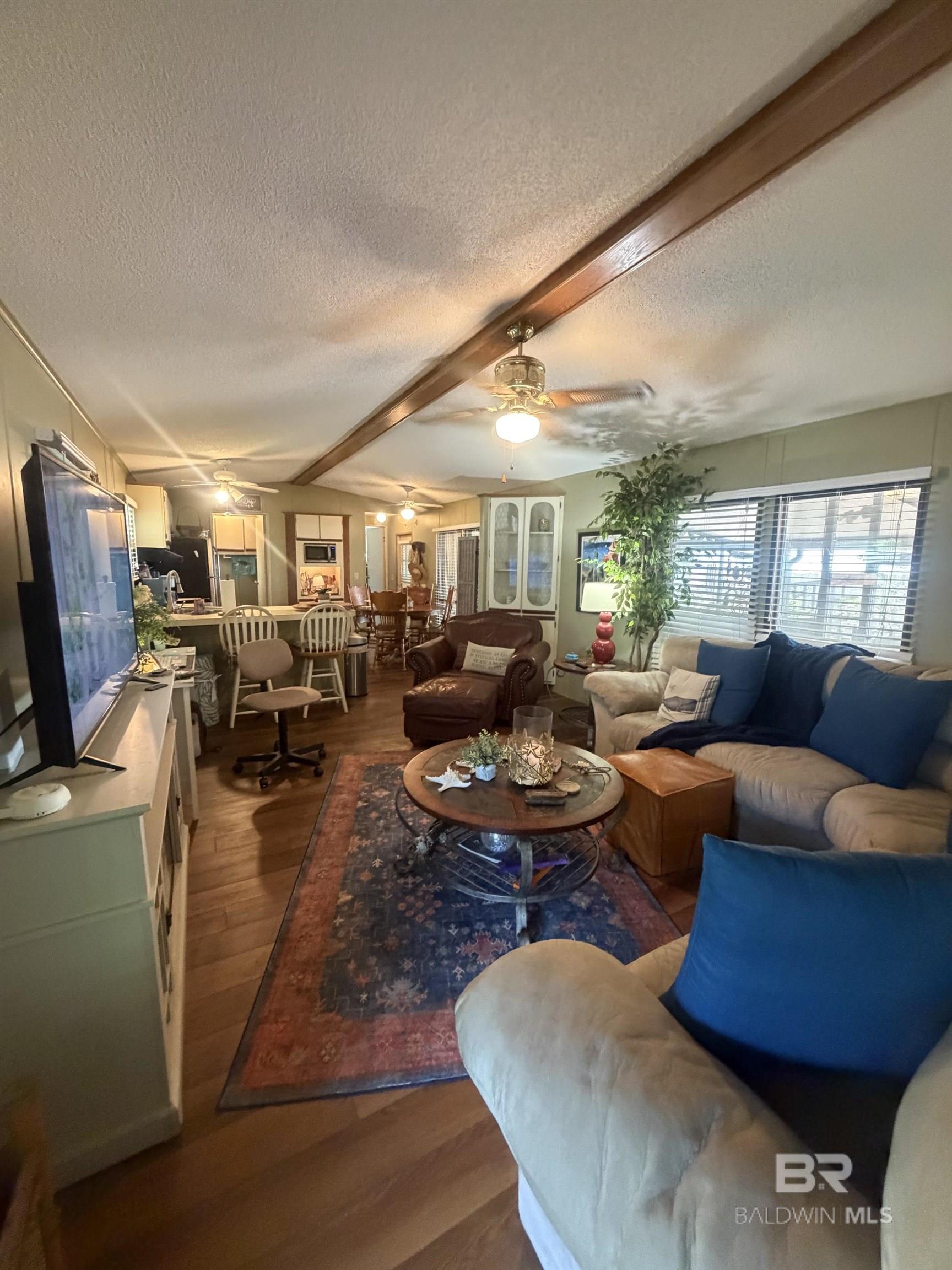 https://zimg.paragon.ice.com/ParagonImages/Property/PG/BCAR/398018/6/0/0/5dccb4eb610e2f901973291439ac1e5f/7/708a2478d4246004a1ed01a10ae8e5ca/398018-f0888853-7f9e-4669-99eb-dc31d53ee1d2.JPG
