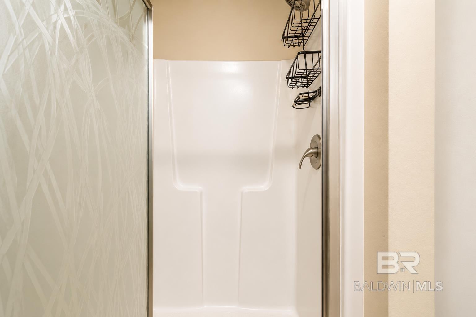 https://zimg.paragon.ice.com/ParagonImages/Property/PG/BCAR/398019/22/0/0/7eddba002429c41b6ad7168cf4b2072e/7/5c27618fd9111b76c65dbff988d93554/398019-0b469c2f-c949-4f26-8bf6-9badaf276ce3.JPG