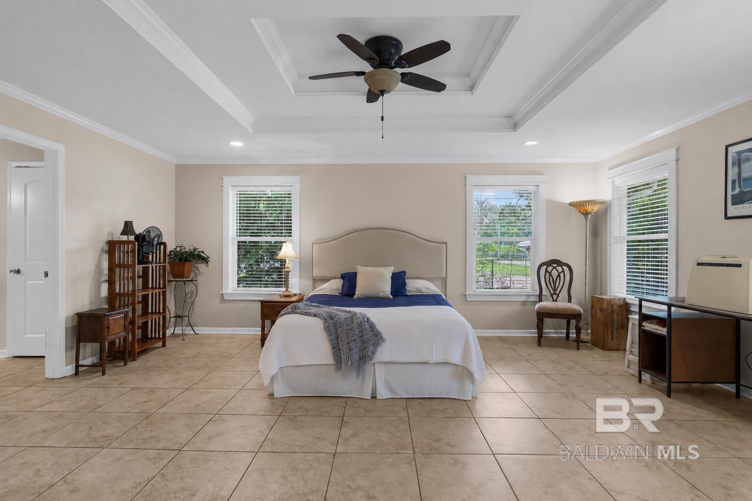 https://zimg.paragon.ice.com/ParagonImages/Property/PG/BCAR/398019/3/0/0/c7c4581e9848210d62122bbd4f315919/7/5c27618fd9111b76c65dbff988d93554/398019-66e158d7-991e-4011-84d4-a0d95dc12e75.JPG