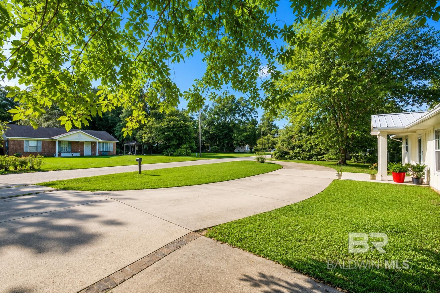 https://zimg.paragon.ice.com/ParagonImages/Property/PG/BCAR/398019/5/0/0/1c2cad760d3fb6eeba52fcd7cb603321/7/5c27618fd9111b76c65dbff988d93554/398019-53b5523f-87e6-4e71-95c8-1f6407d843ad.JPG