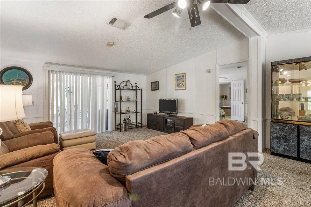 https://zimg.paragon.ice.com/ParagonImages/Property/PG/BCAR/398020/13/0/0/b7a02dfc661cd18bfe4b0b99a6698de0/7/c0558df8a9d32c67eefb9b336b803680/398020-793a36a0-43c1-49c2-89dd-3858da39c366.JPG
