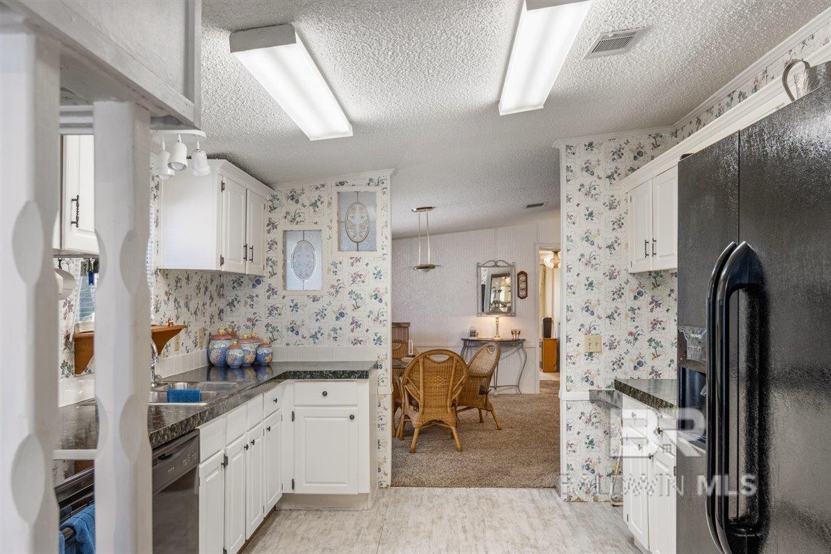 https://zimg.paragon.ice.com/ParagonImages/Property/PG/BCAR/398020/6/0/0/ed29aa52a9d1f65c1e486f575405873b/7/c0558df8a9d32c67eefb9b336b803680/398020-14f1f572-f365-4ece-a189-c19551891fd2.JPG