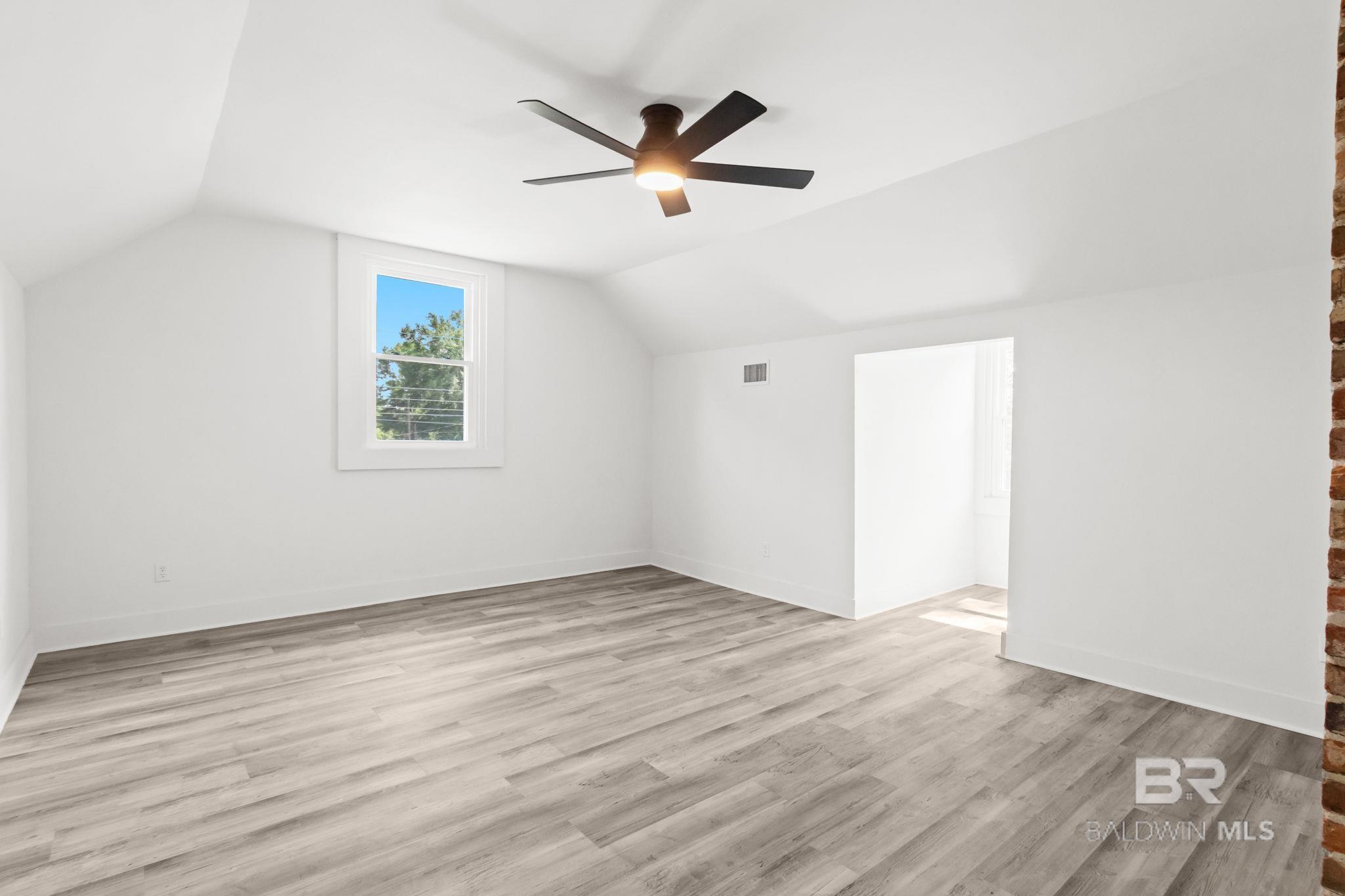 https://zimg.paragon.ice.com/ParagonImages/Property/PG/BCAR/398021/35/0/0/4cc6b5fb7b85b17ca3c2df3879b6ba21/7/3f624b2e30b60fab4f6b5d95ff661a78/398021-b3d7d7eb-4b9b-4085-a311-482680111970.JPG
