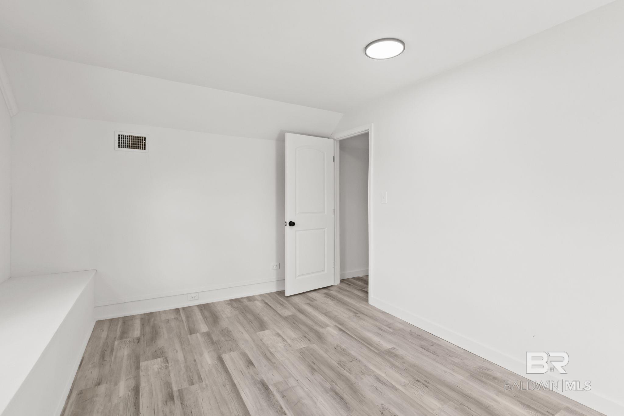 https://zimg.paragon.ice.com/ParagonImages/Property/PG/BCAR/398021/42/0/0/ca92c9b11538b04e7aecdd5508774f4f/7/3f624b2e30b60fab4f6b5d95ff661a78/398021-d7bb09d7-3e6f-4807-b136-970db5a7a753.JPG