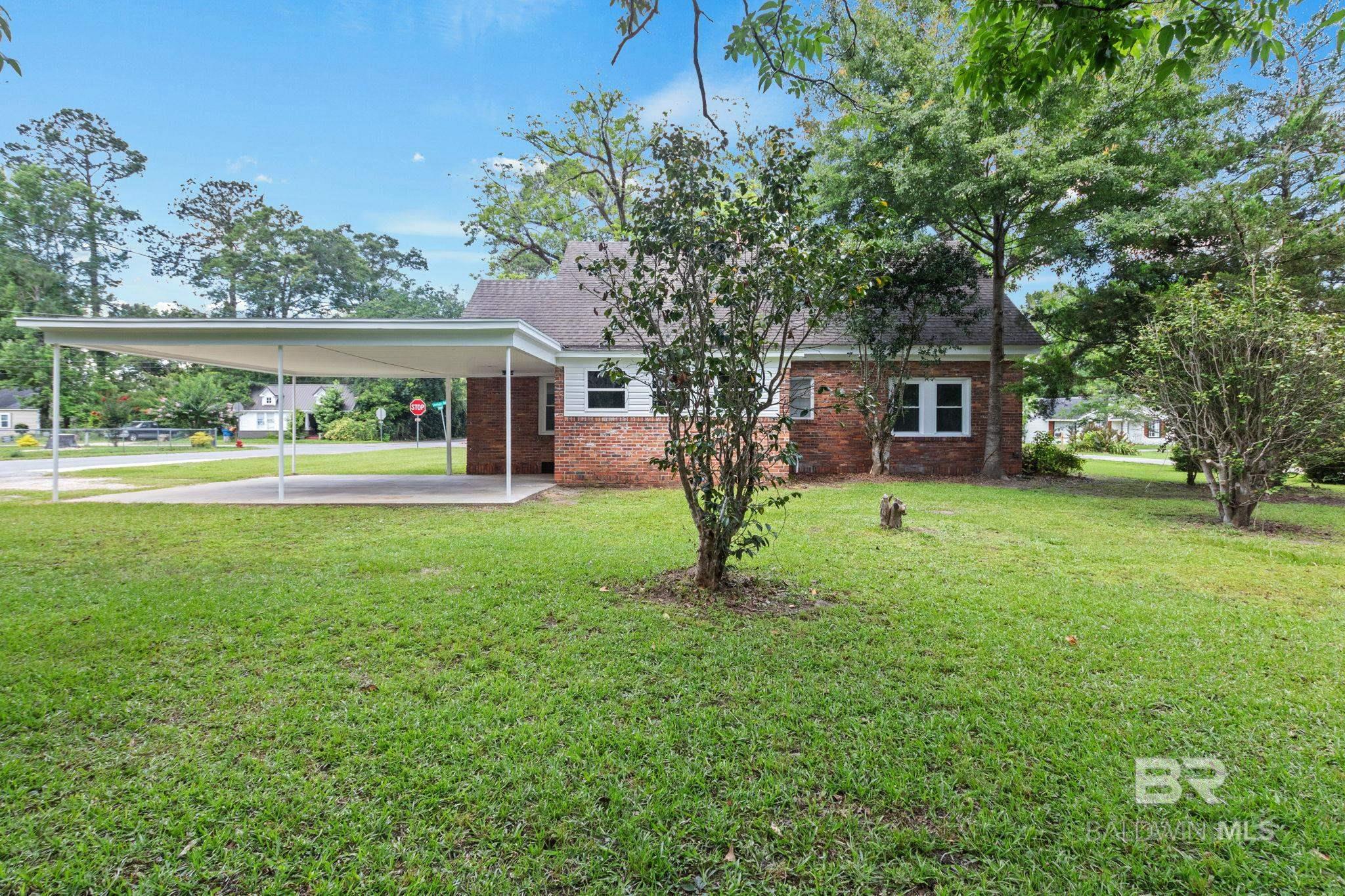 https://zimg.paragon.ice.com/ParagonImages/Property/PG/BCAR/398021/49/0/0/469f93483f70a59eadae3651f4d864d0/7/3f624b2e30b60fab4f6b5d95ff661a78/398021-2f8092a5-23c4-4420-a46b-316693881206.JPG