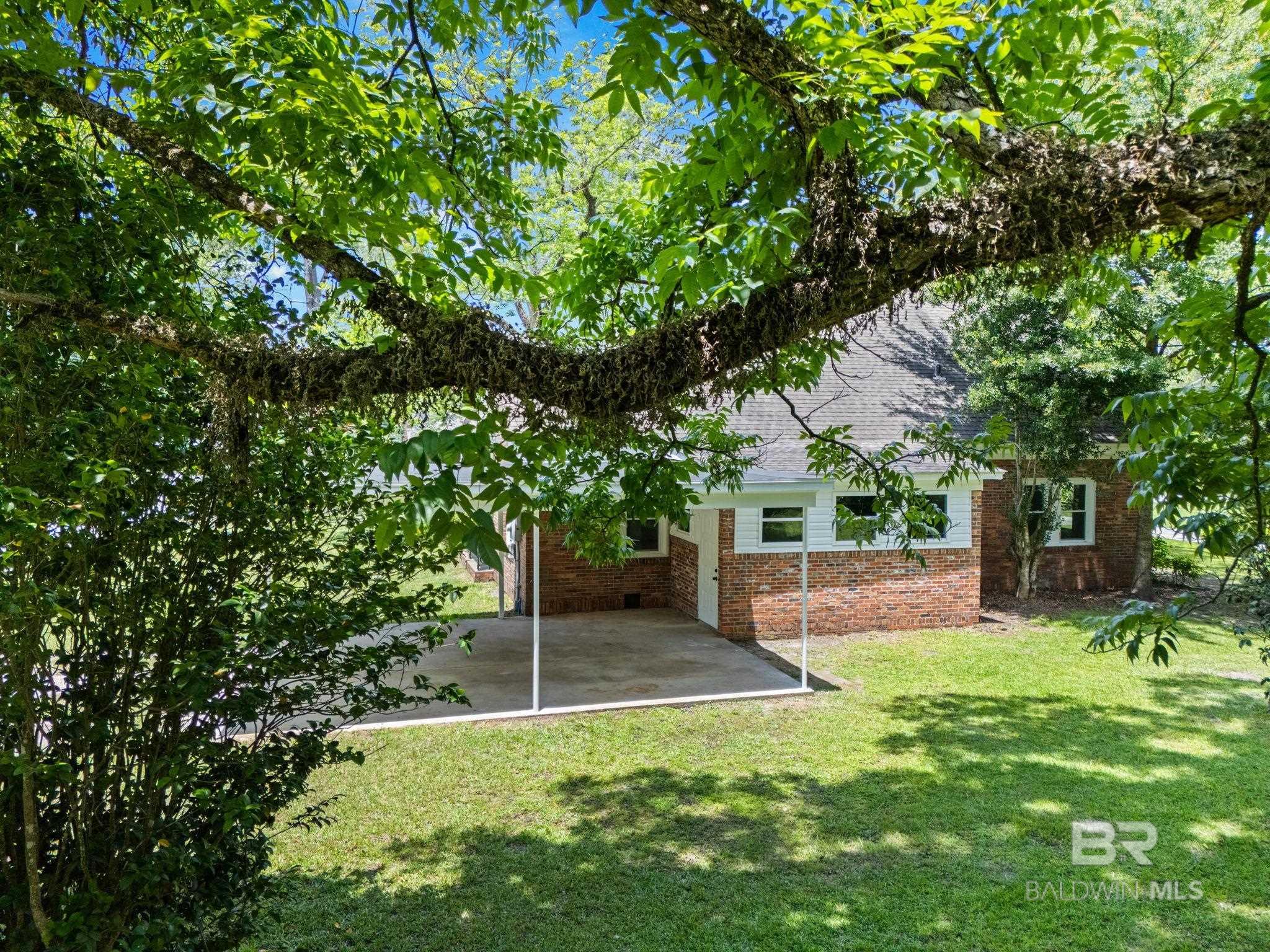 https://zimg.paragon.ice.com/ParagonImages/Property/PG/BCAR/398021/60/0/0/c0317ef83be1f20f7a1602dc21de0679/7/3f624b2e30b60fab4f6b5d95ff661a78/398021-a073f96e-36fb-45c1-a673-1870309b8acf.JPG