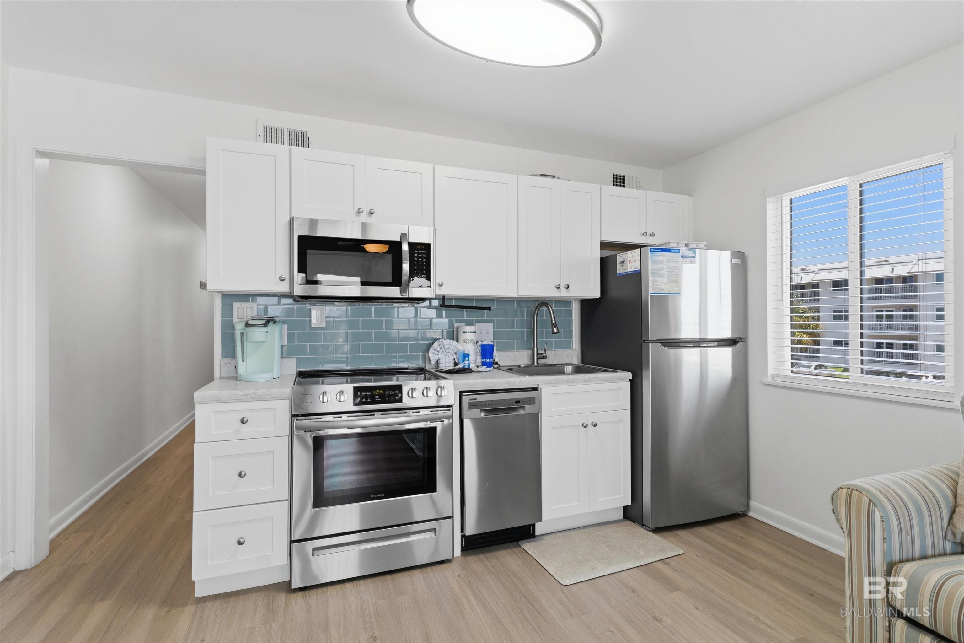 https://zimg.paragon.ice.com/ParagonImages/Property/PG/BCAR/398027/4/0/0/c50b33e62a79acf033166d734d48a18a/7/2666689bbb721dd98282862ac16c6a17/398027-0b204c60-6ef1-43d8-bb87-e02d5a732cdd.JPG