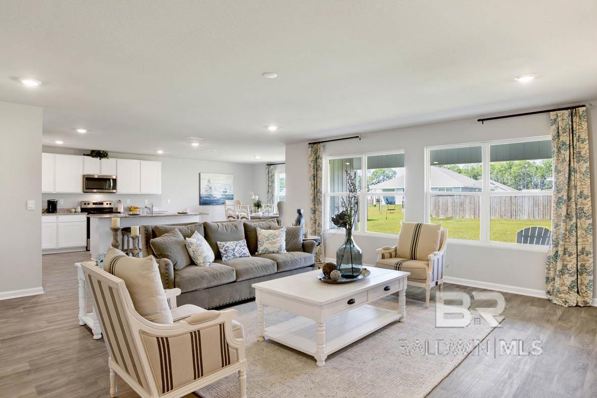 https://zimg.paragon.ice.com/ParagonImages/Property/PG/BCAR/398028/24/0/0/553ea2b6fe2524ae18ba49e11bee35f3/7/37208fe41e768c3479b61ca121e648a9/398028-4CBC2C55-57FC-46B5-A6AB-D0B577366E71.JPG