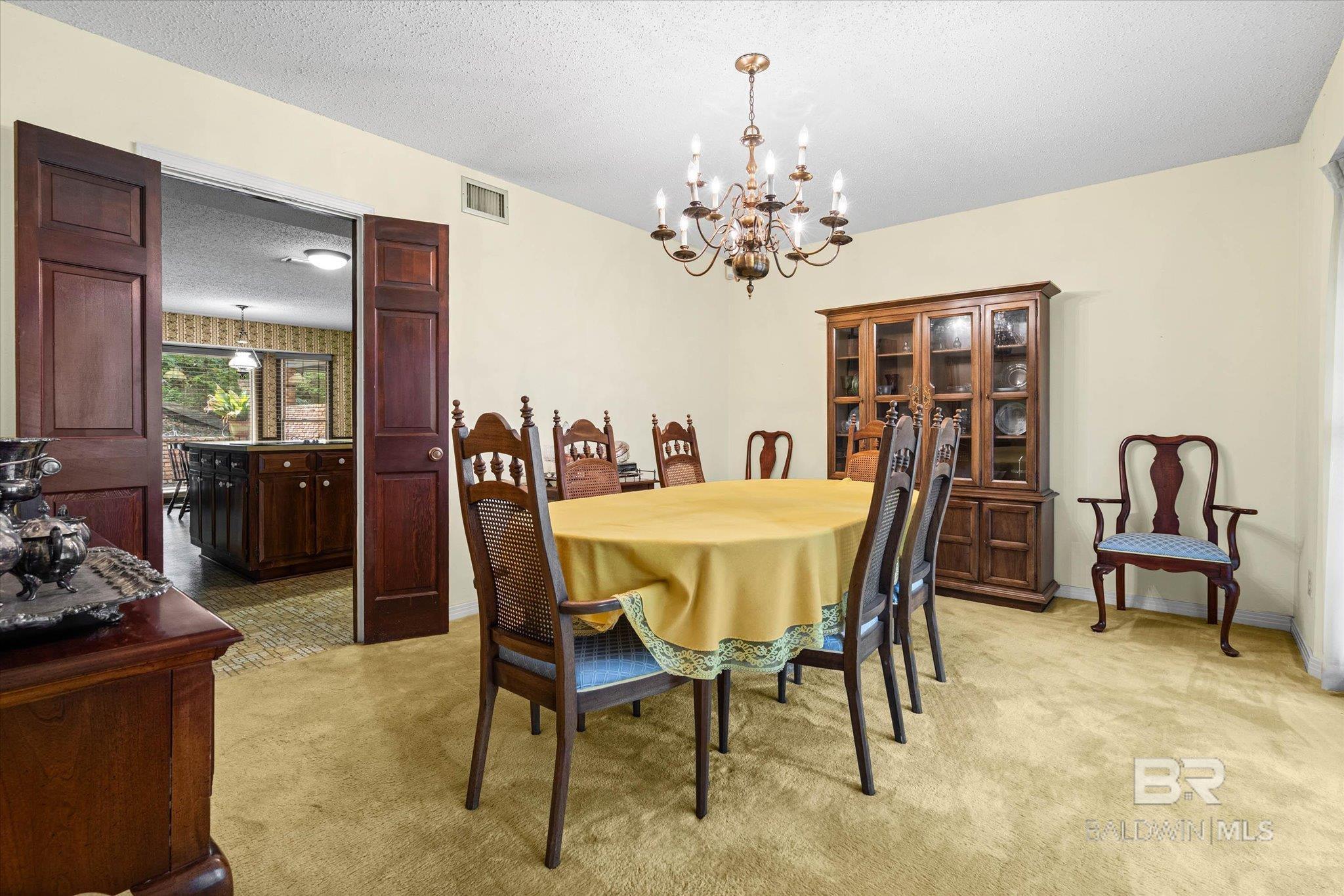 https://zimg.paragon.ice.com/ParagonImages/Property/PG/BCAR/398121/17/0/0/d4480b6b1510b98f1215a3ef54f232aa/7/fb66400d45fc1409efda2bfc545f5d8a/398121-49a78ad1-31f9-4c51-b71b-1daf97e044c8.JPG