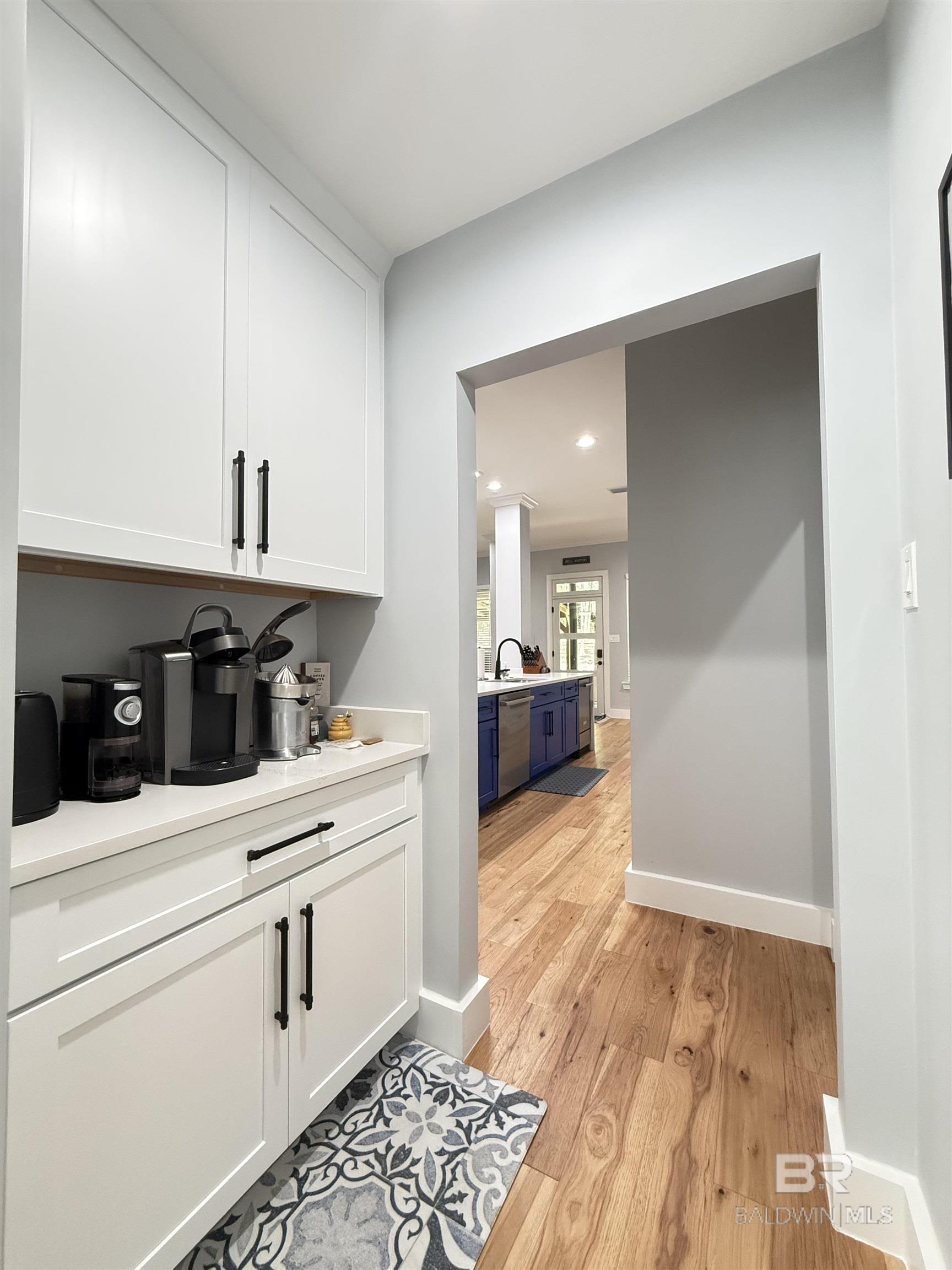 https://zimg.paragon.ice.com/ParagonImages/Property/PG/BCAR/398123/19/0/0/ac6adcfbf8e8316eb0ceb6c2a6b4ffb7/7/7a10c22af84a843d8793574d79cea7b4/398123-115a57f6-4c49-4a87-80d1-c2e18a7012ed.JPG